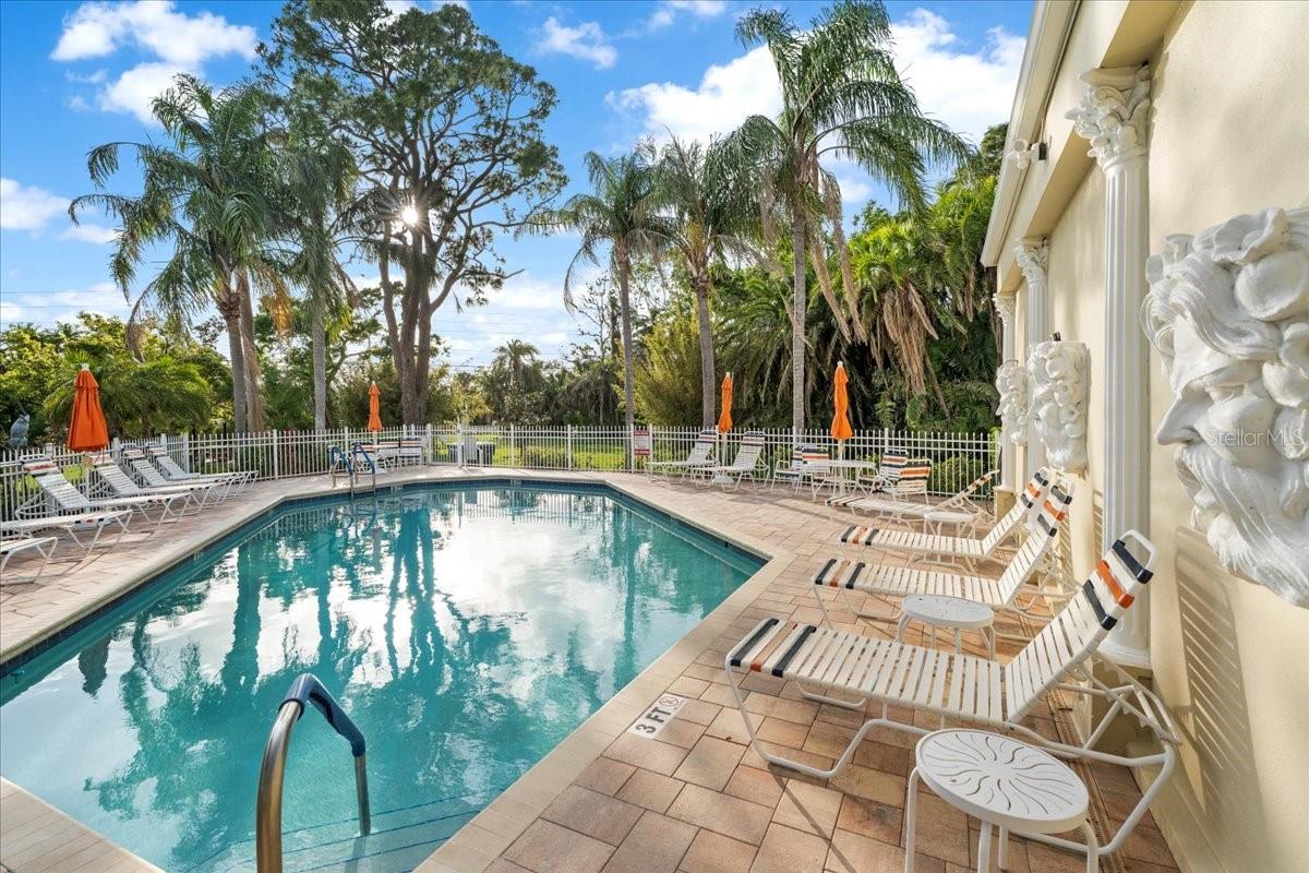 11260 KAPOK GRAND CIR, MADEIRA BEACH, FL, 33708