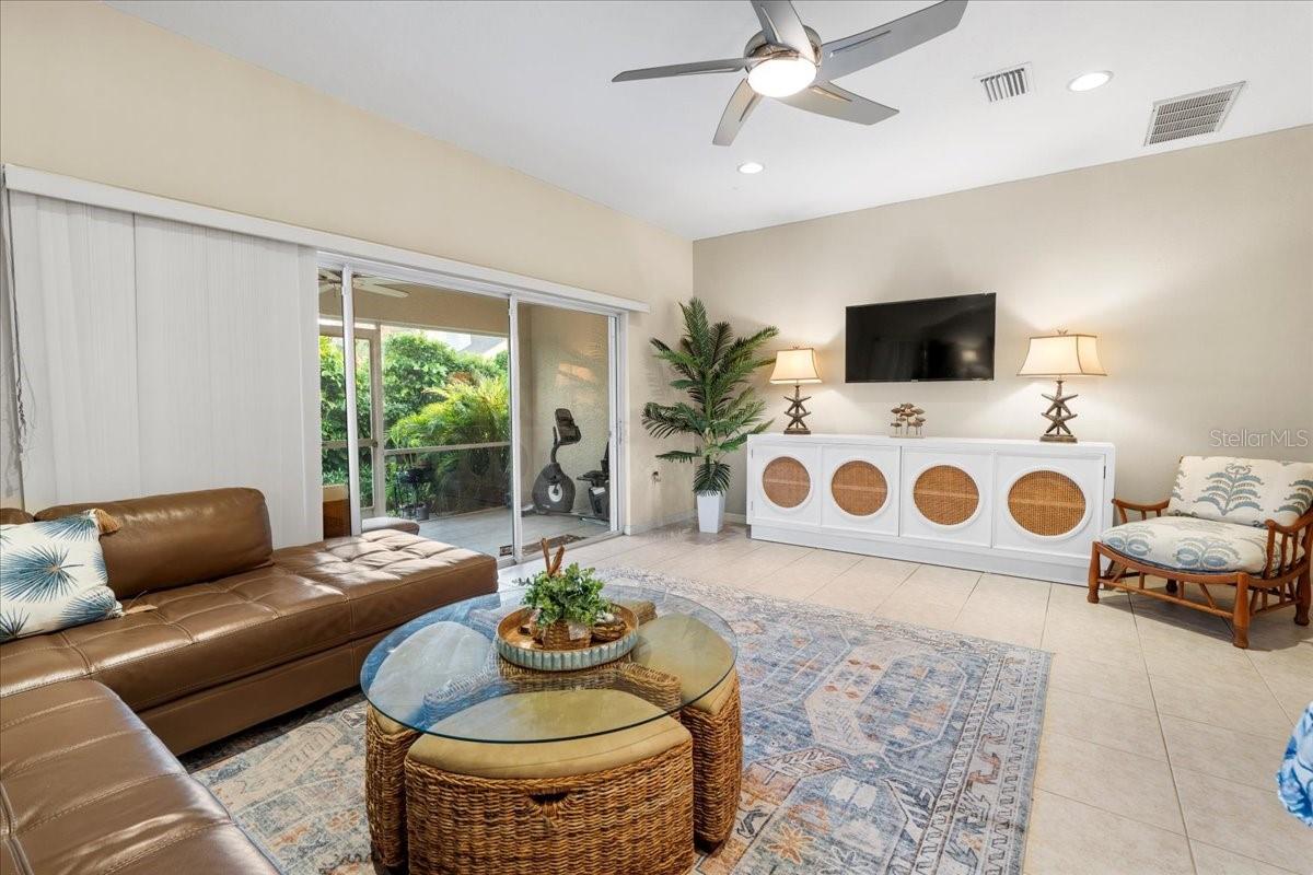 11260 KAPOK GRAND CIR, MADEIRA BEACH, FL, 33708