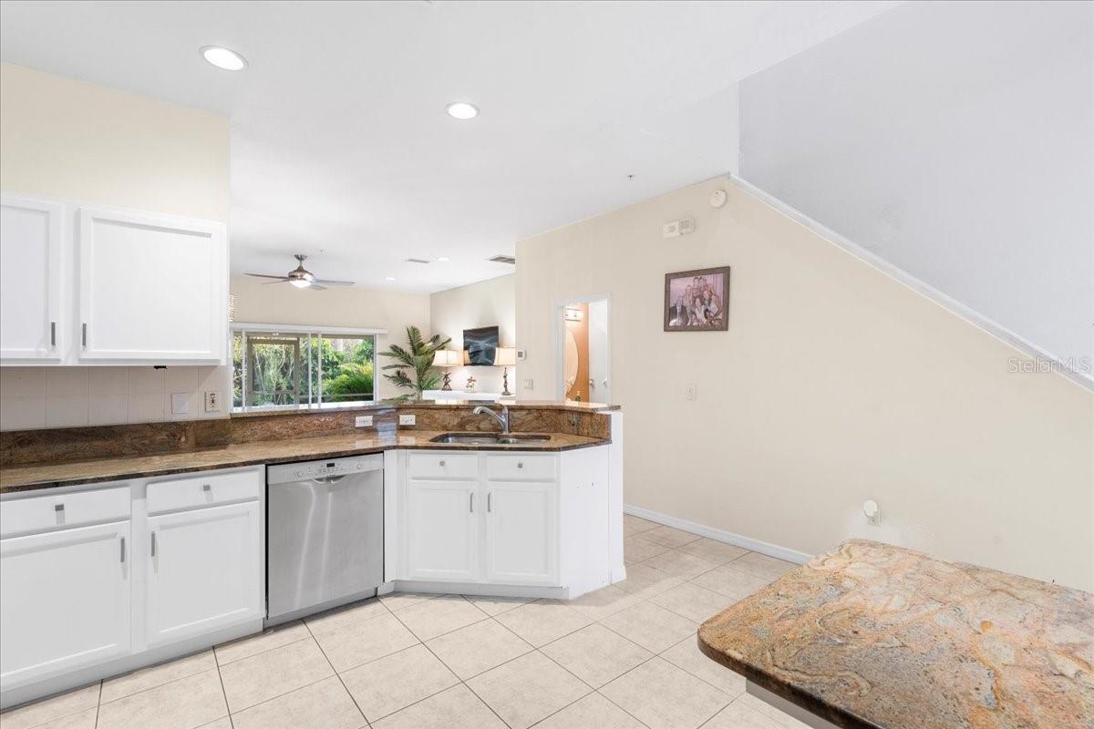 11260 KAPOK GRAND CIR, MADEIRA BEACH, FL, 33708