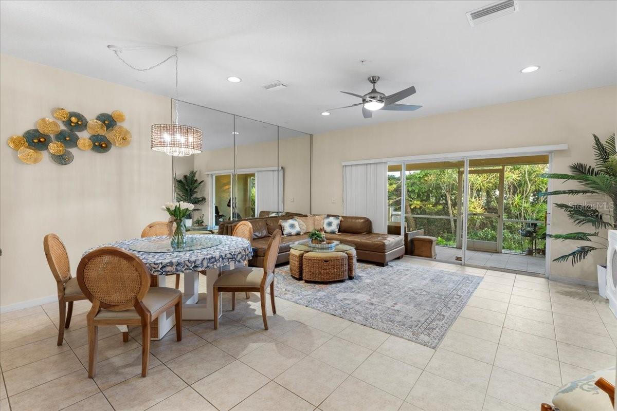 11260 KAPOK GRAND CIR, MADEIRA BEACH, FL, 33708