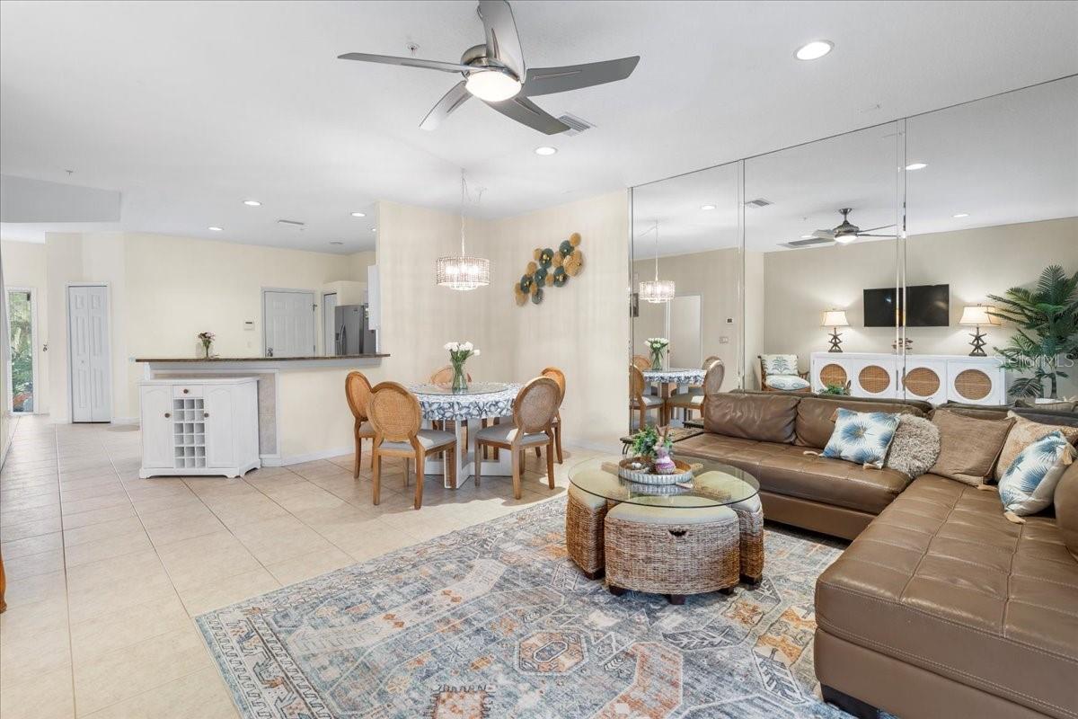 11260 KAPOK GRAND CIR, MADEIRA BEACH, FL, 33708