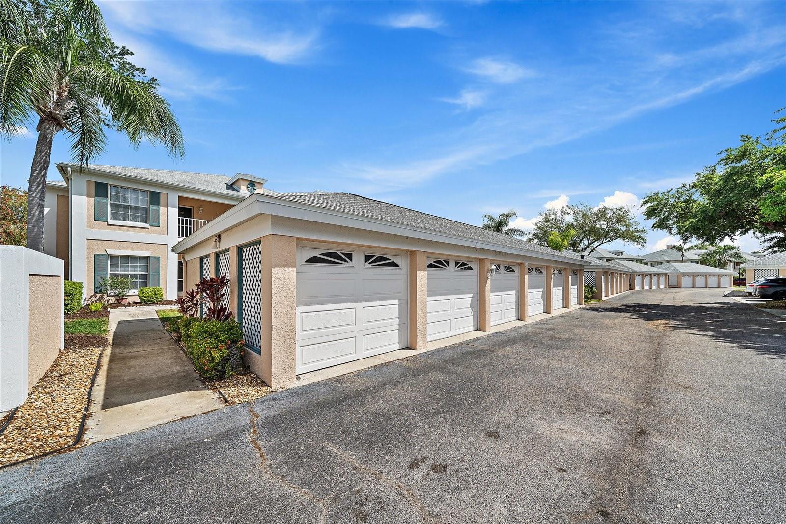 4210 CADDIE DR E #201, BRADENTON, FL, 34203