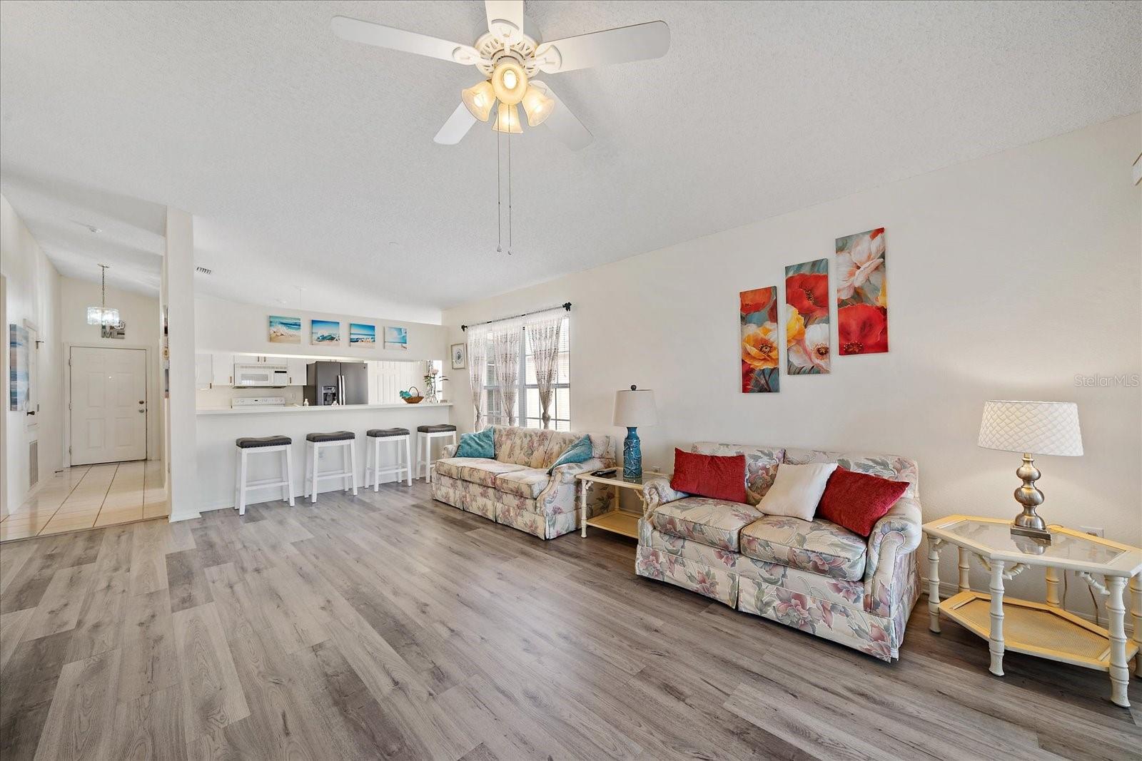 4210 CADDIE DR E #201, BRADENTON, FL, 34203