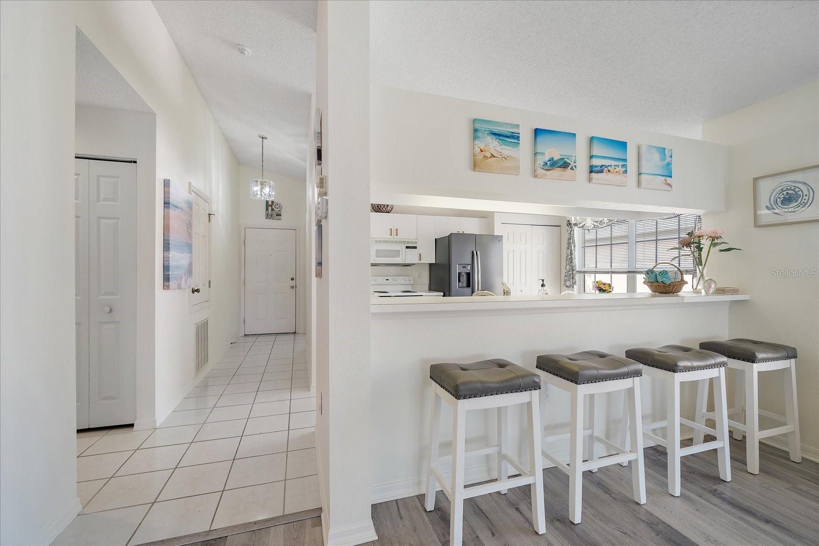 4210 CADDIE DR E #201, BRADENTON, FL, 34203