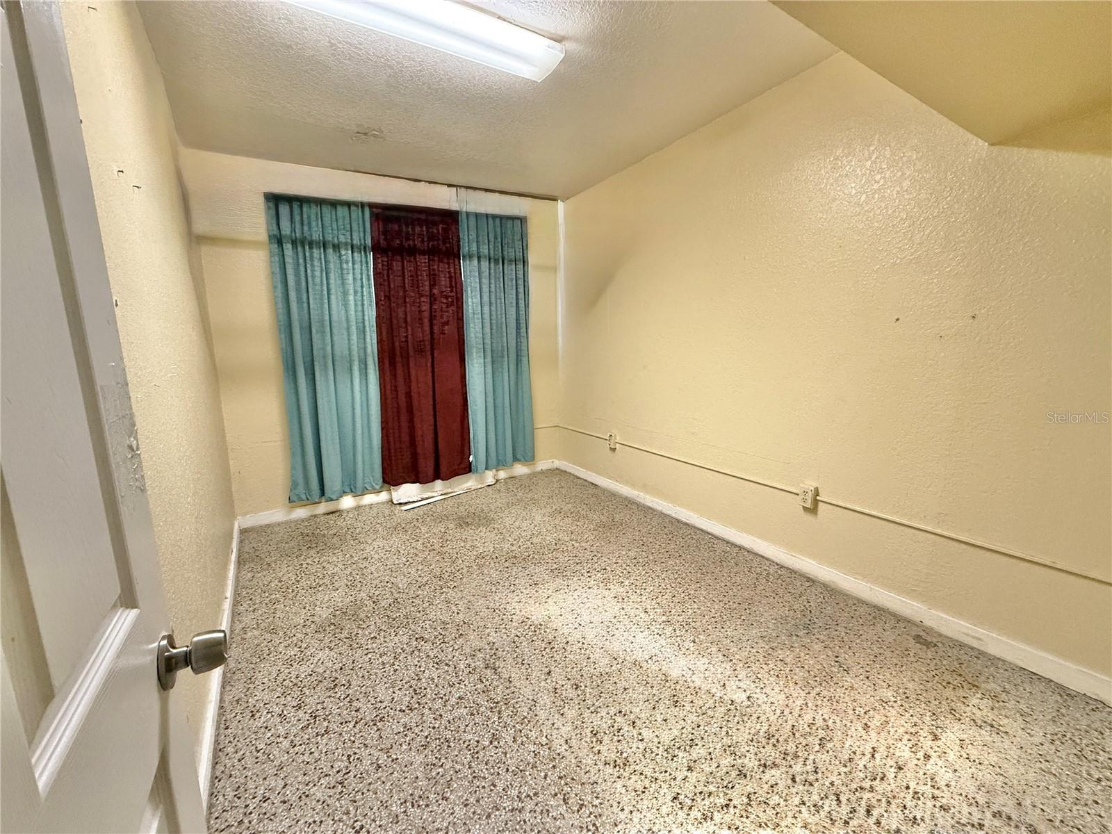 2720 W VINE ST, KISSIMMEE, FL, 34741