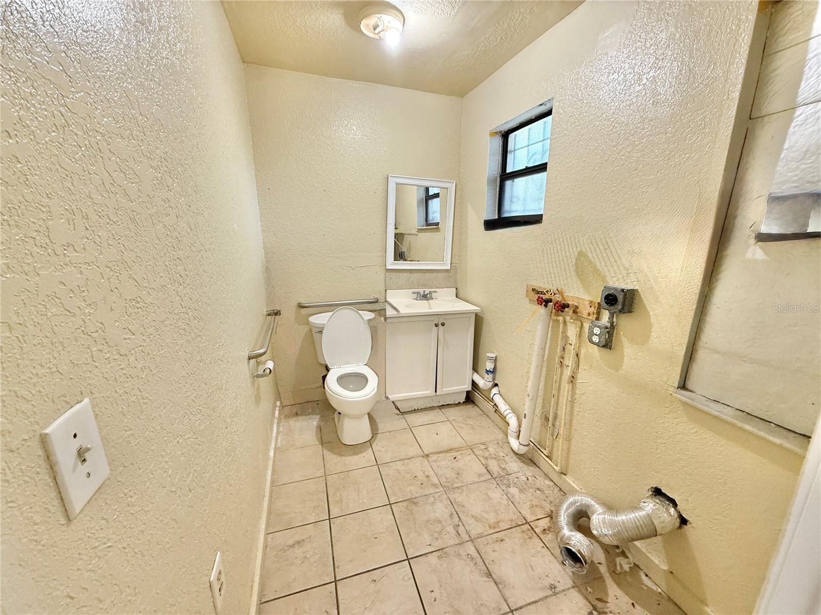 2720 W VINE ST, KISSIMMEE, FL, 34741