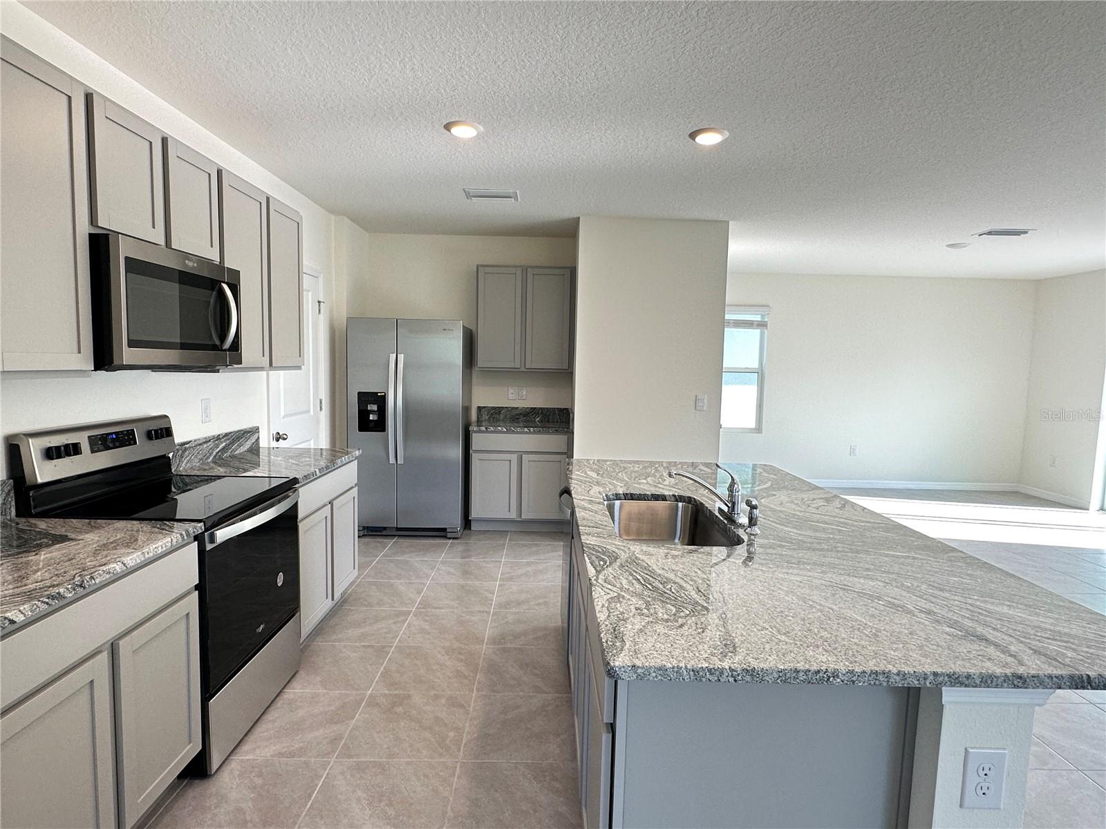 8286 HARDY BAY LOOP, WESLEY CHAPEL, FL, 33545