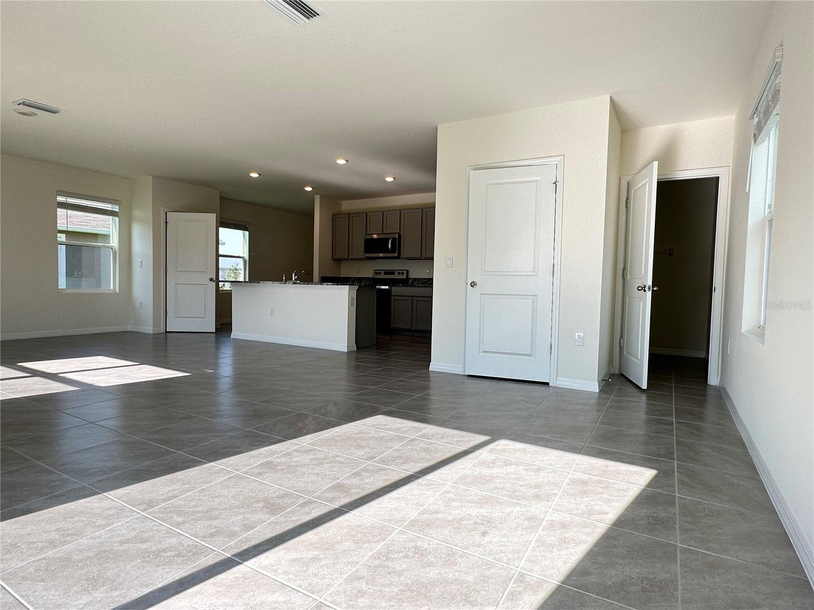 8286 HARDY BAY LOOP, WESLEY CHAPEL, FL, 33545