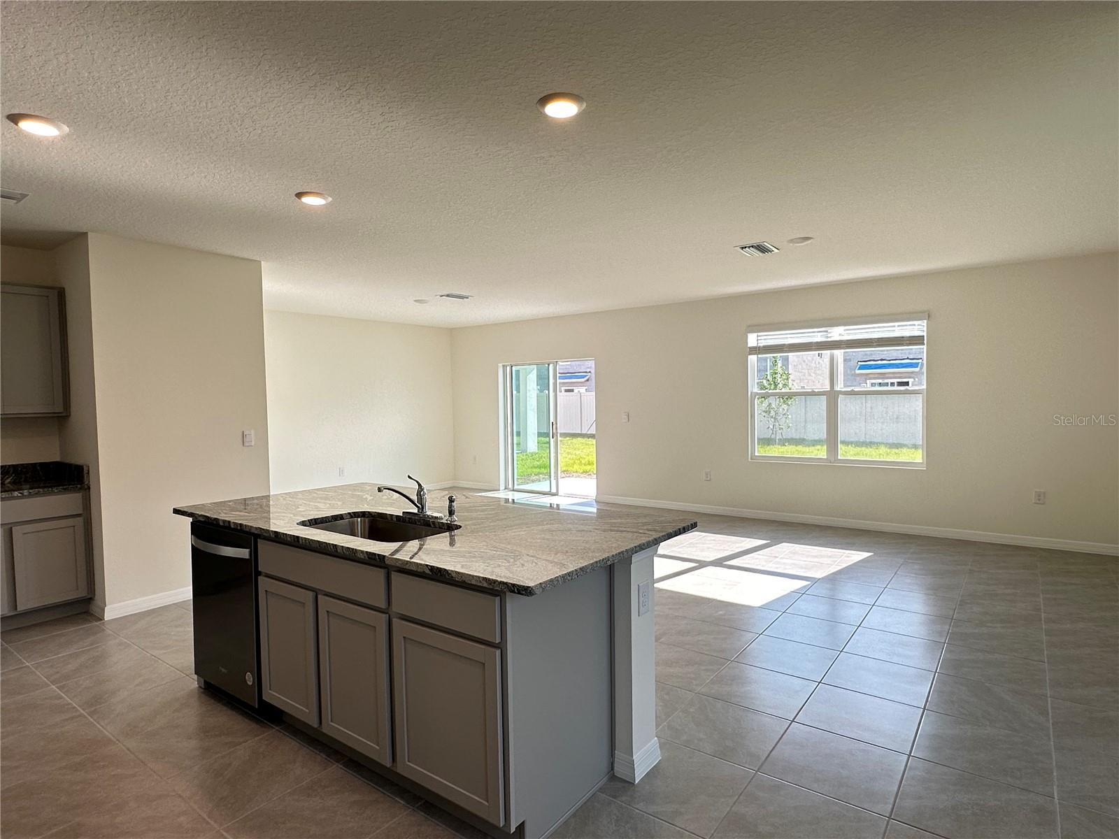 8286 HARDY BAY LOOP, WESLEY CHAPEL, FL, 33545