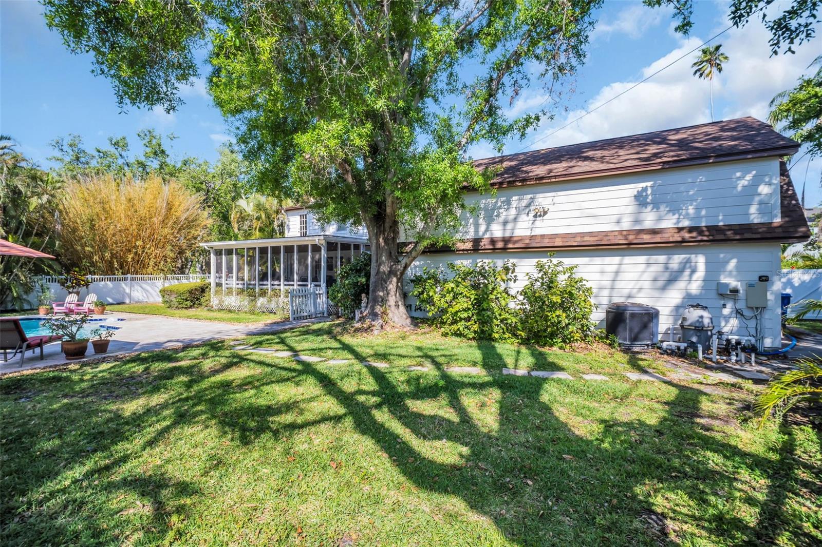 1226 SERPENTINE DR S, ST PETERSBURG, FL, 33705