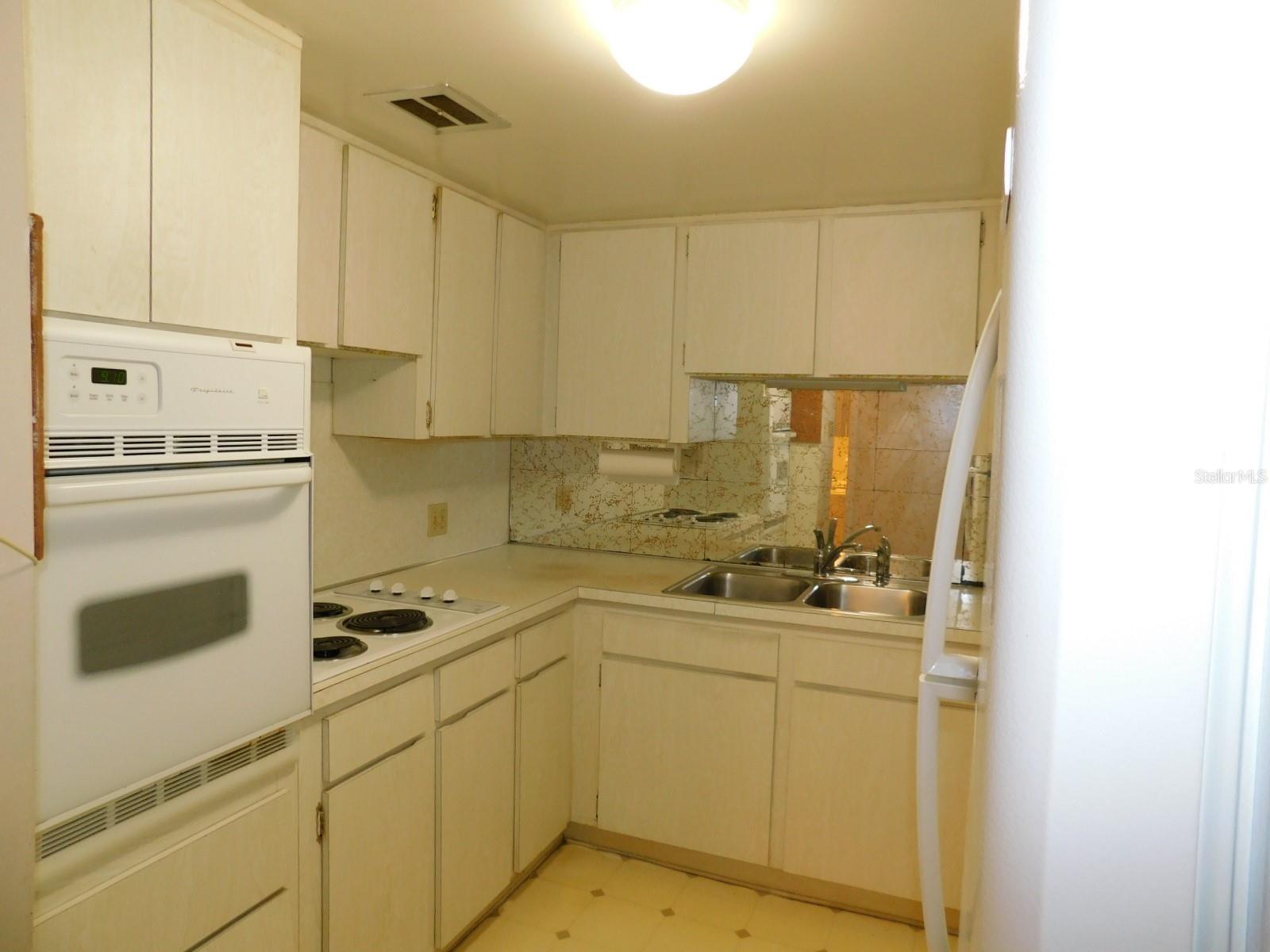 2449 COLUMBIA DR #53, CLEARWATER, FL, 33763