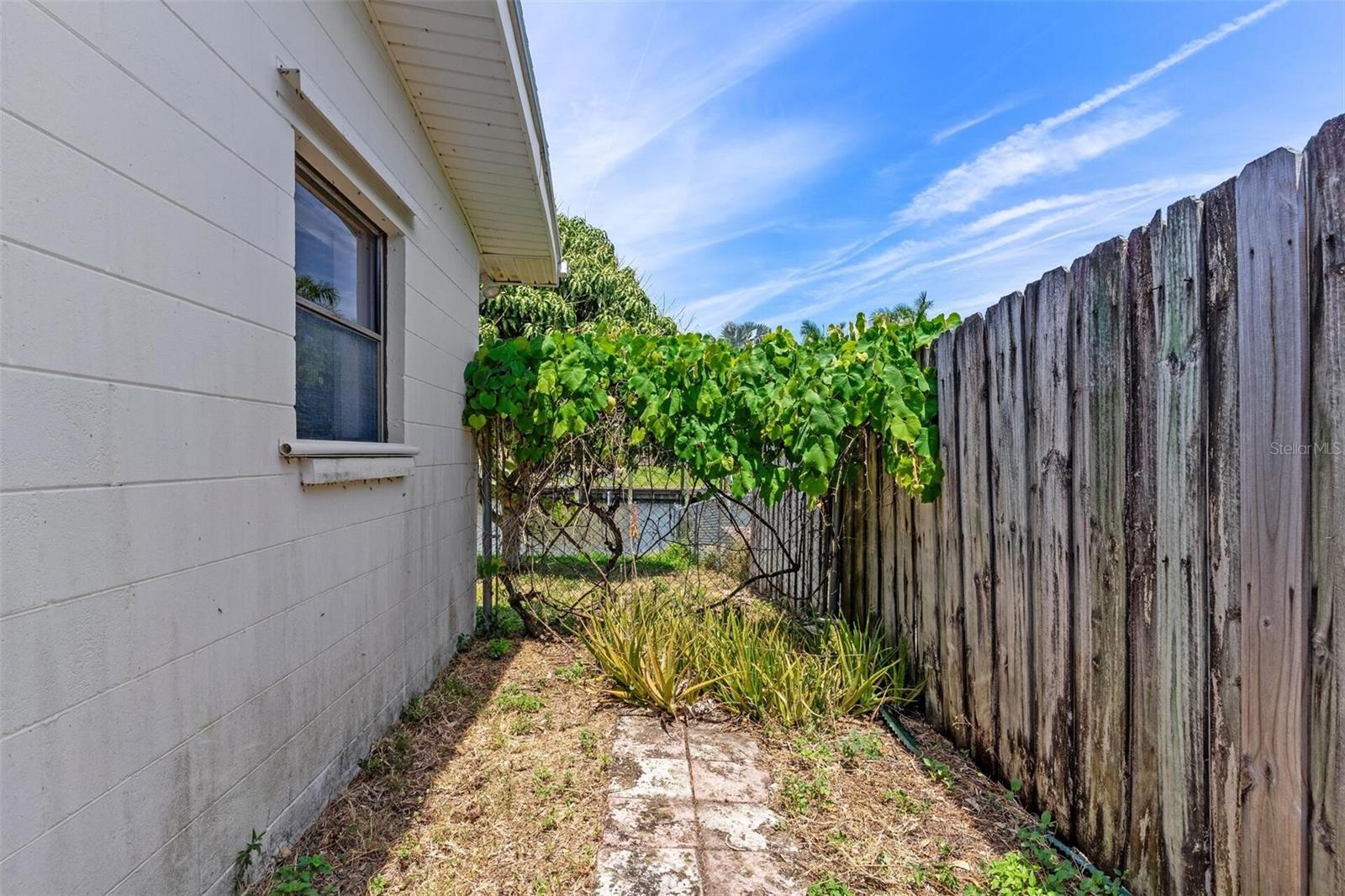 1510 HOLLY AVE, MERRITT ISLAND, FL, 32952