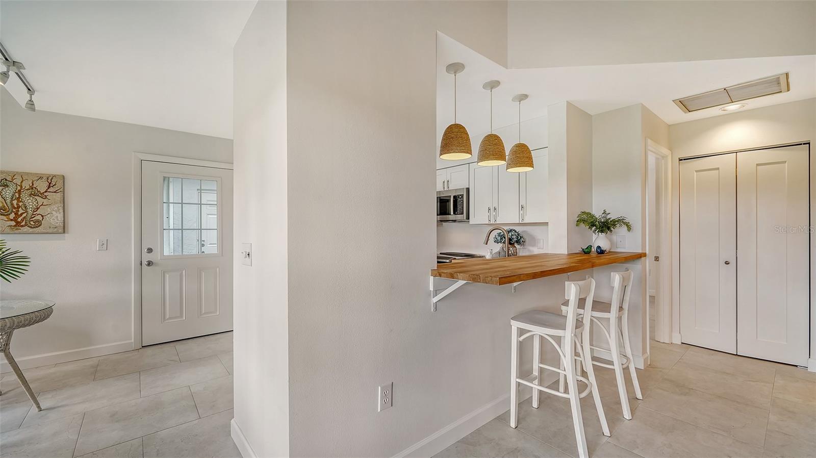 6467 CARRINGTON CIR #43, SARASOTA, FL, 34238