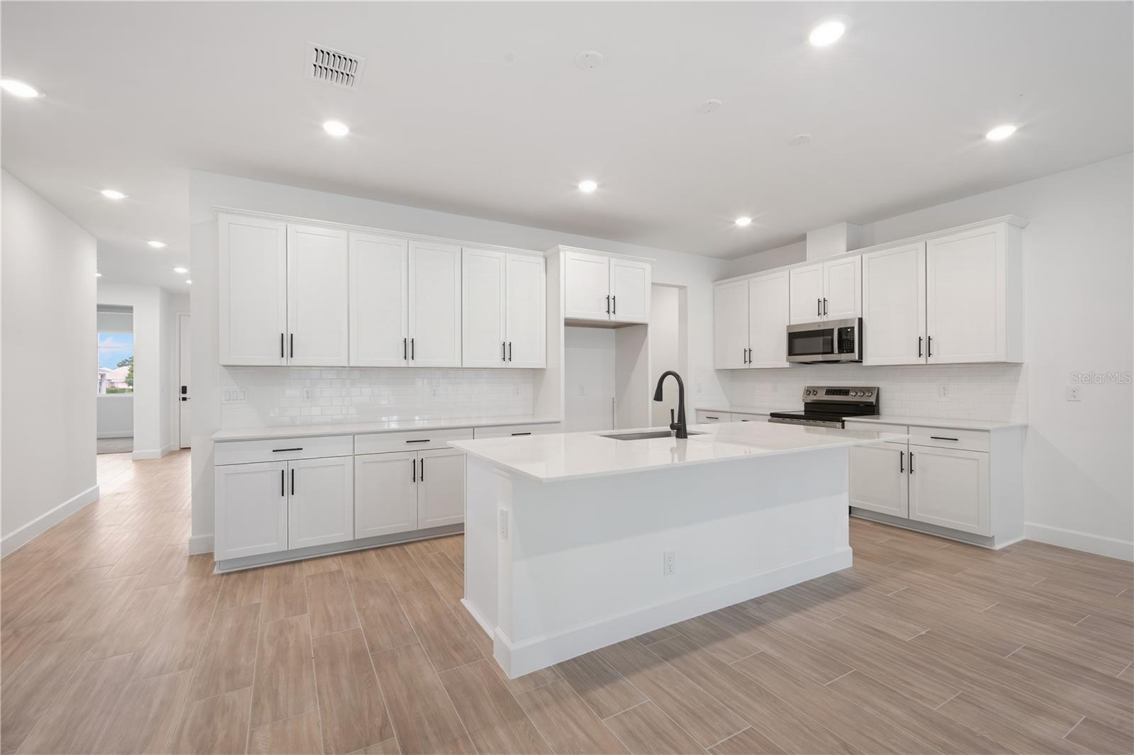 9177 PLAYERS DR, WEEKI WACHEE, FL, 34613