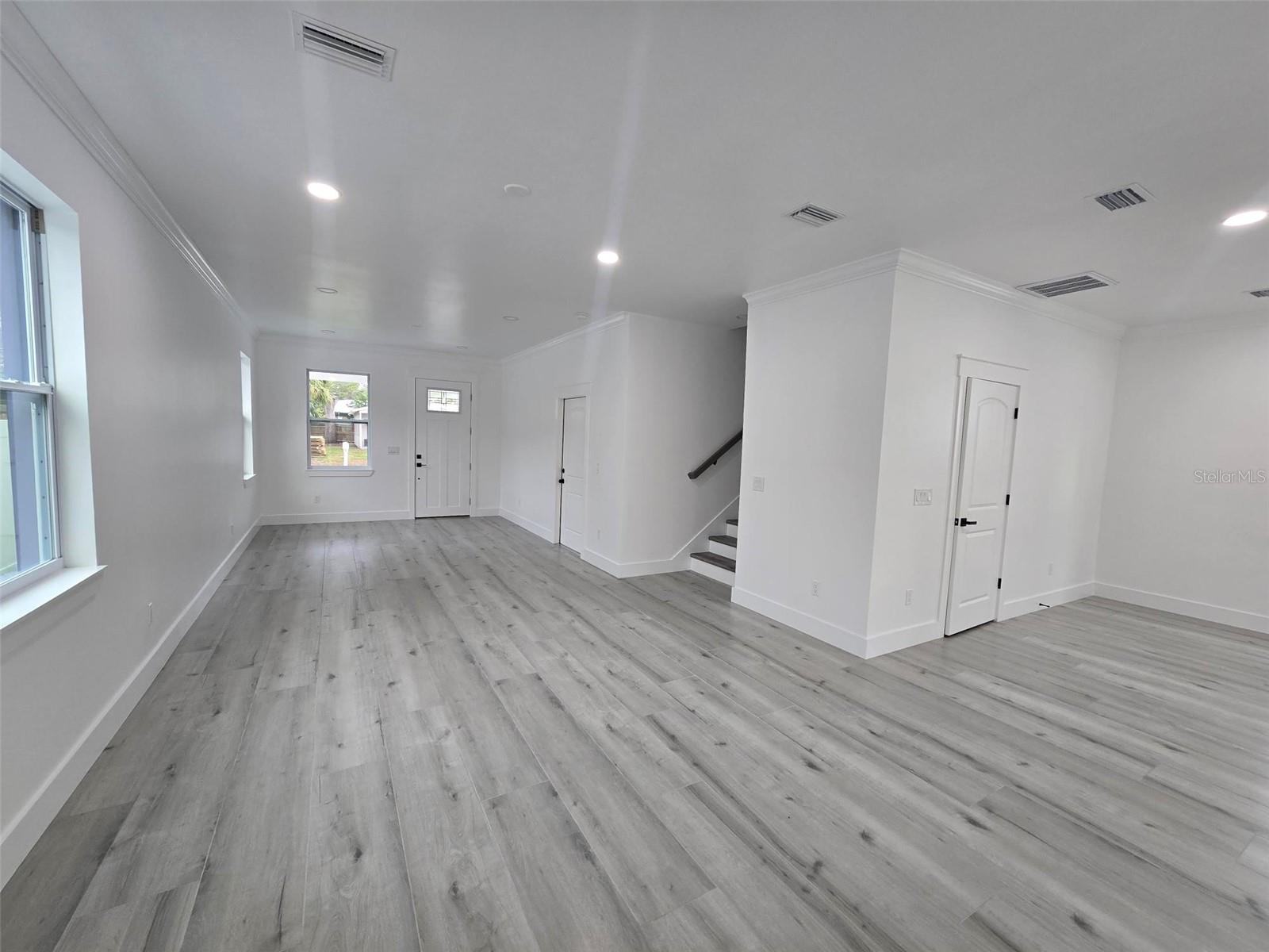 5730 66TH LN N, ST PETERSBURG, FL, 33709