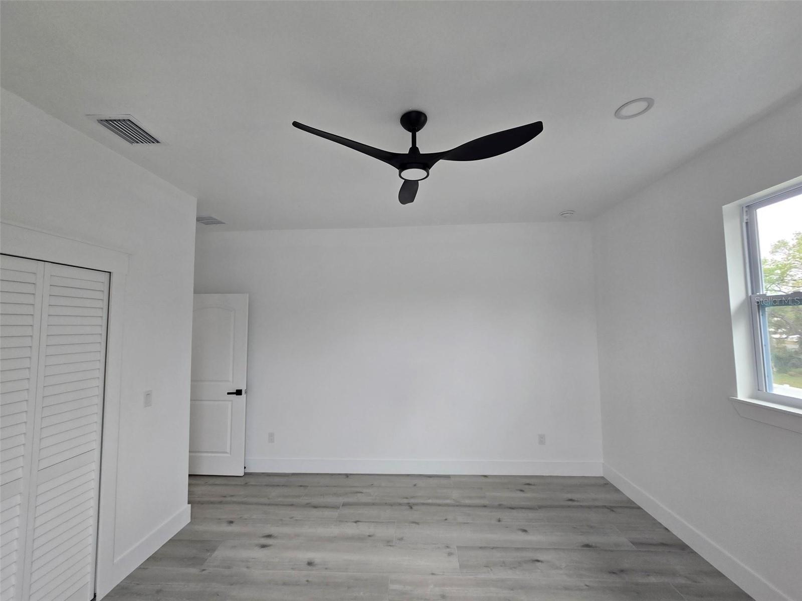 5730 66TH LN N, ST PETERSBURG, FL, 33709