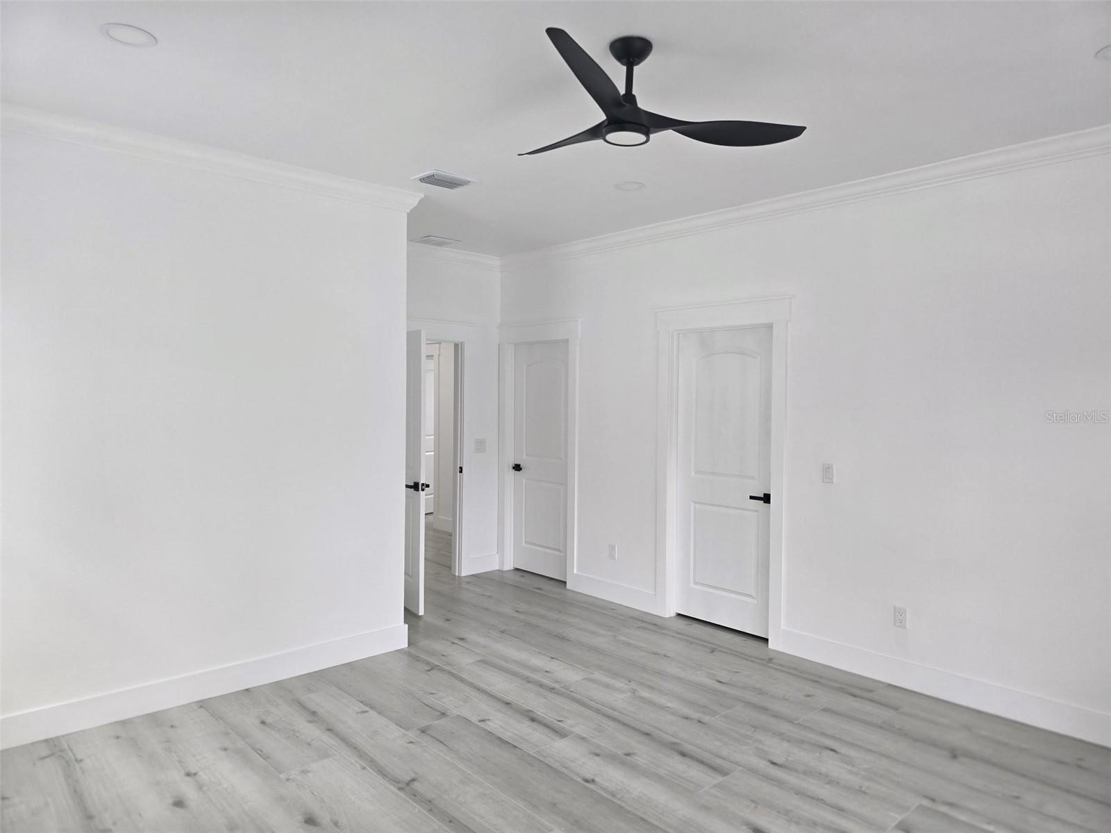 5730 66TH LN N, ST PETERSBURG, FL, 33709