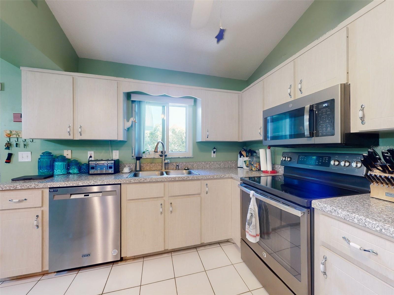 3013 LIME TREE DR, EDGEWATER, FL, 32141