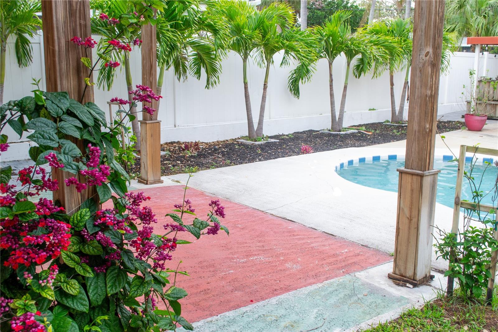 340 81ST AVE, ST PETE BEACH, FL, 33706