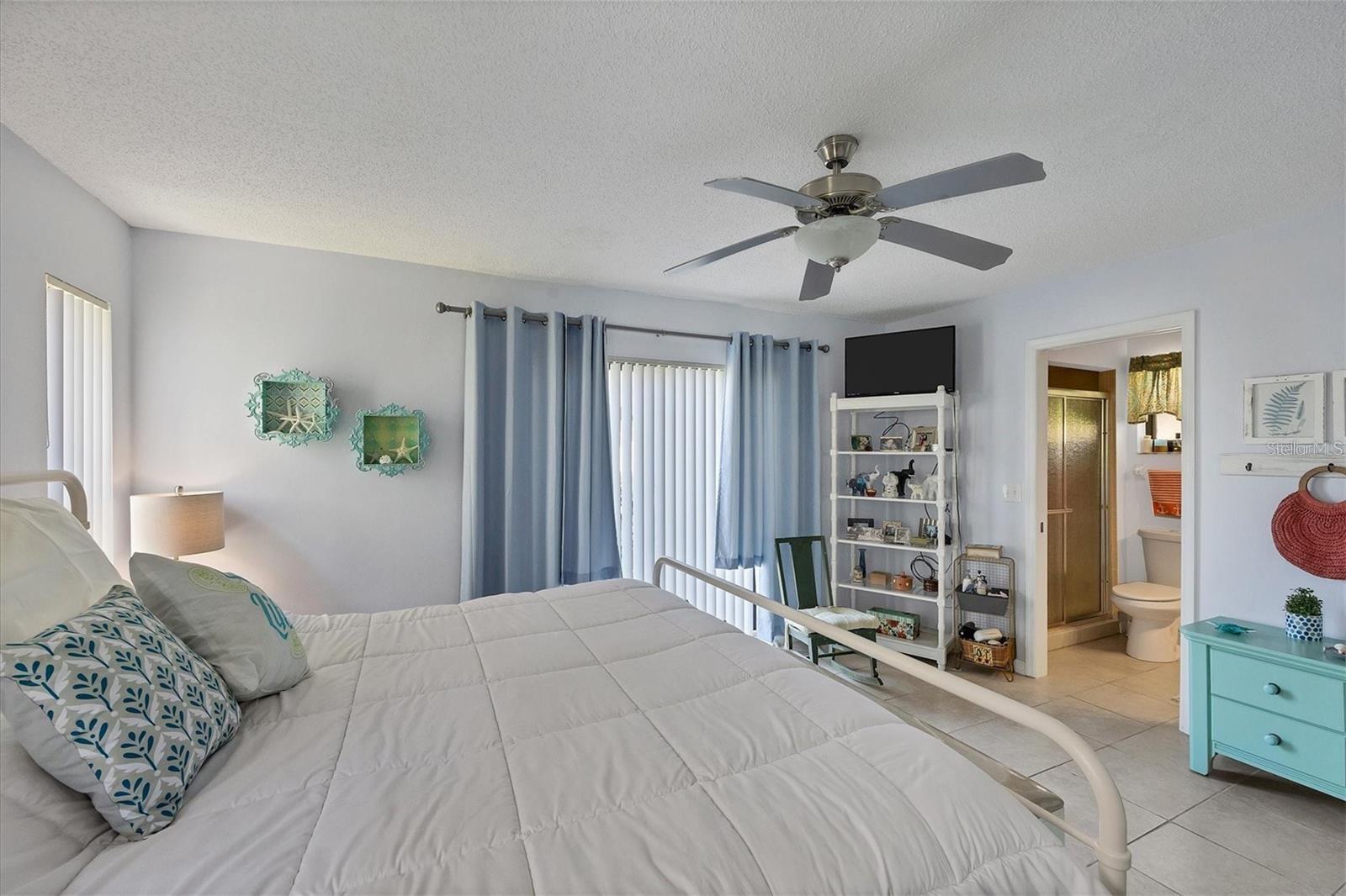 1759 LAKE PL #1759-B, VENICE, FL, 34293