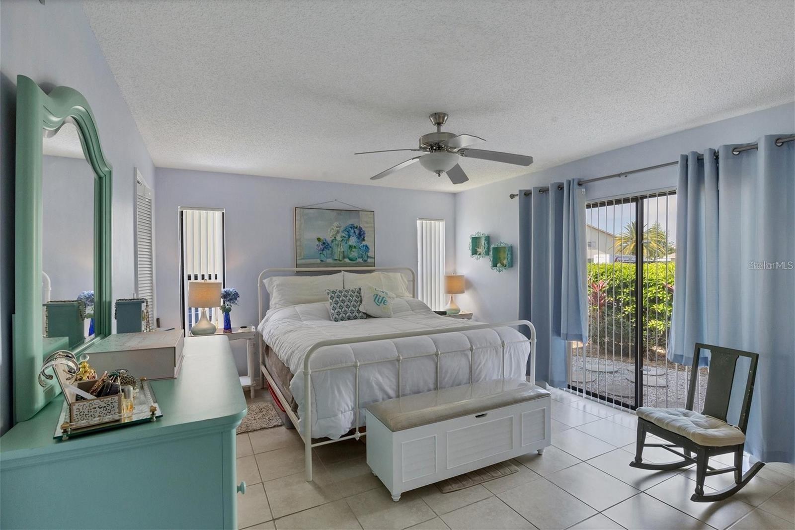 1759 LAKE PL #1759-B, VENICE, FL, 34293