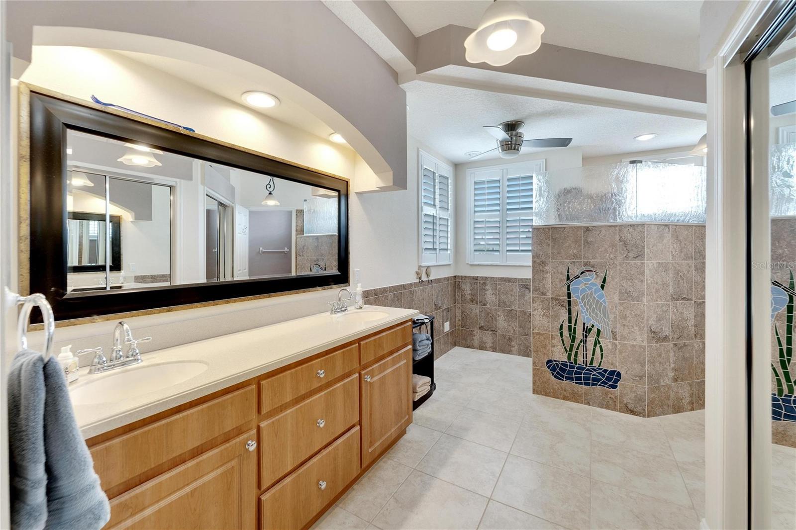 2215 NEW BEDFORD DR, SUN CITY CENTER, FL, 33573