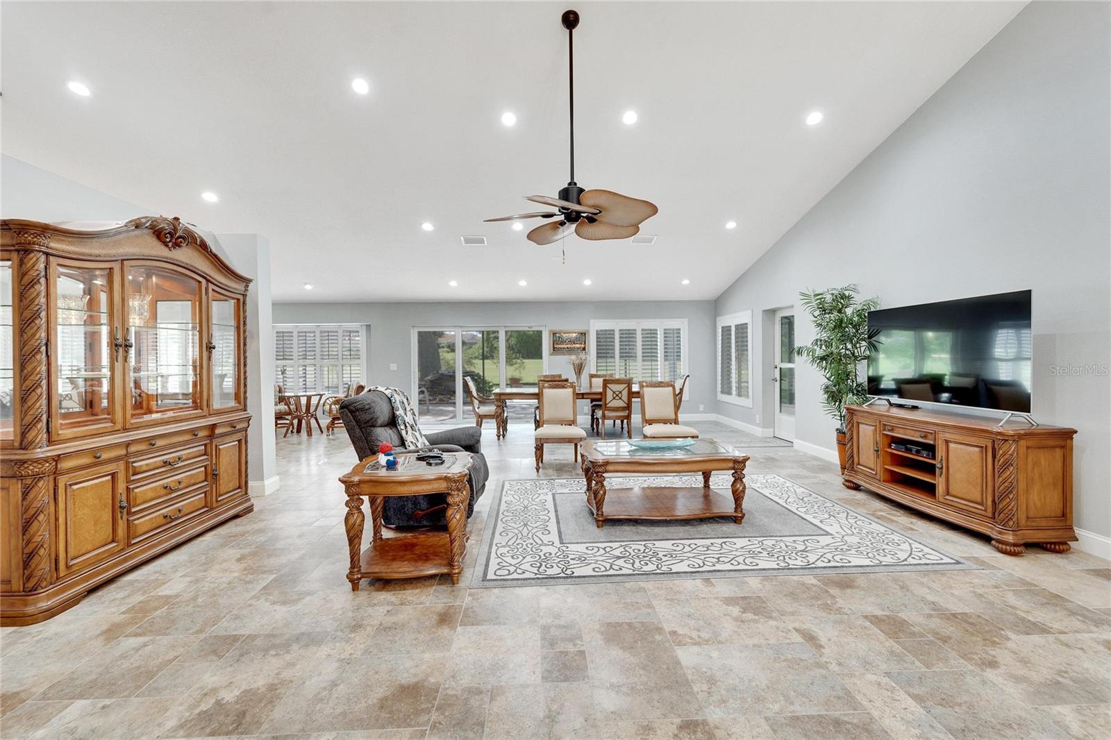 2215 NEW BEDFORD DR, SUN CITY CENTER, FL, 33573