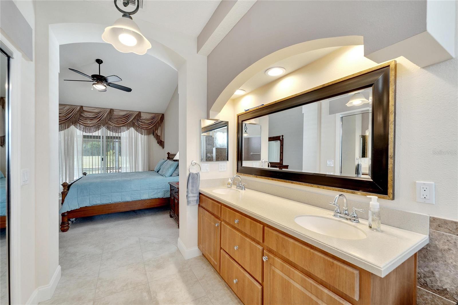 2215 NEW BEDFORD DR, SUN CITY CENTER, FL, 33573