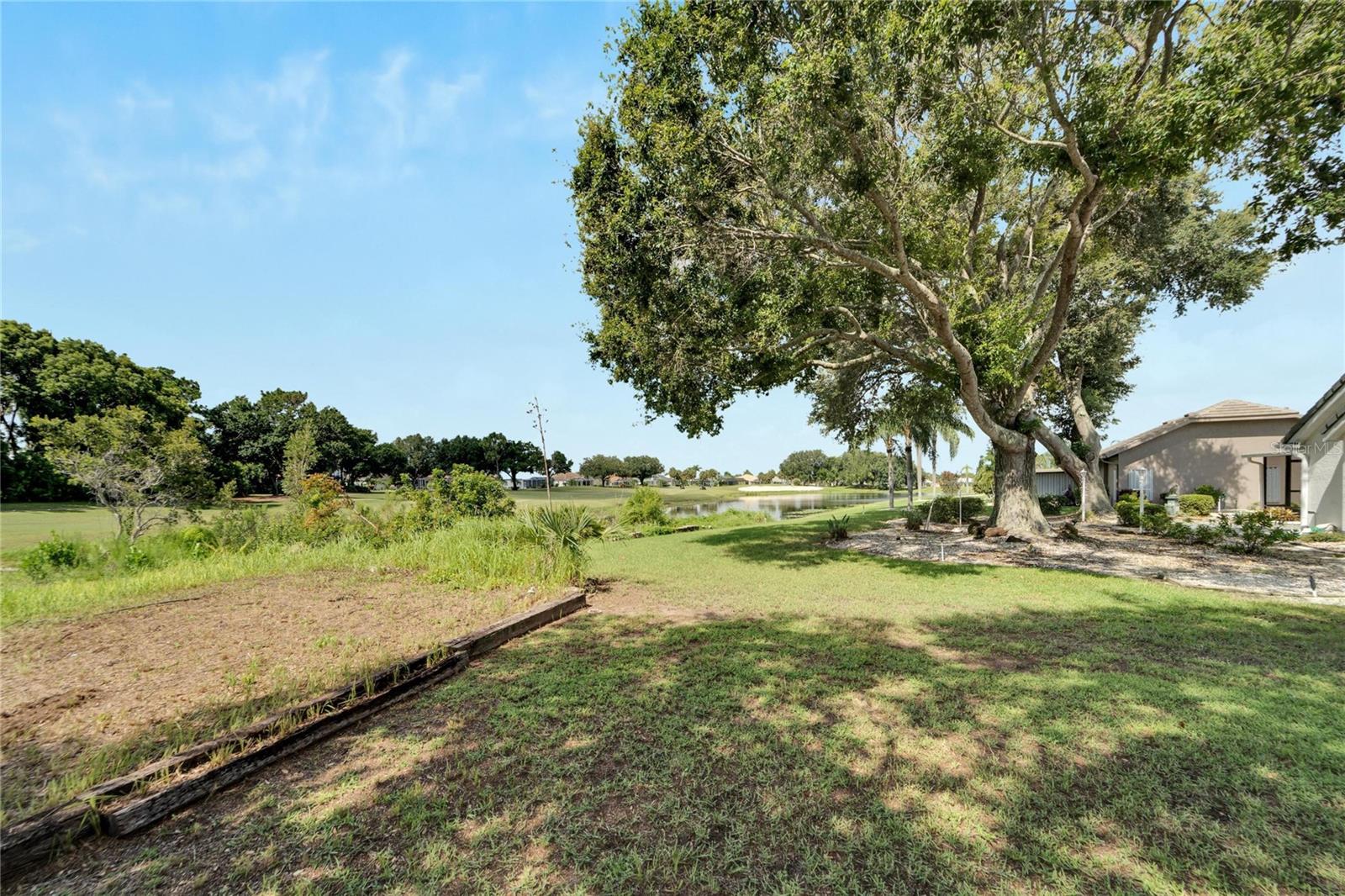 2215 NEW BEDFORD DR, SUN CITY CENTER, FL, 33573