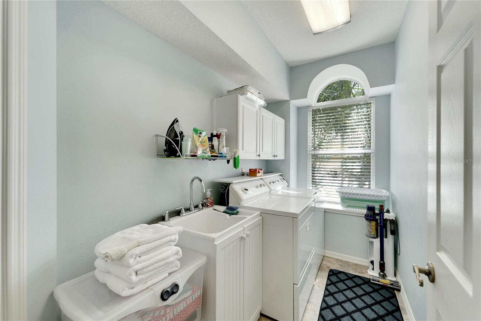 2215 NEW BEDFORD DR, SUN CITY CENTER, FL, 33573