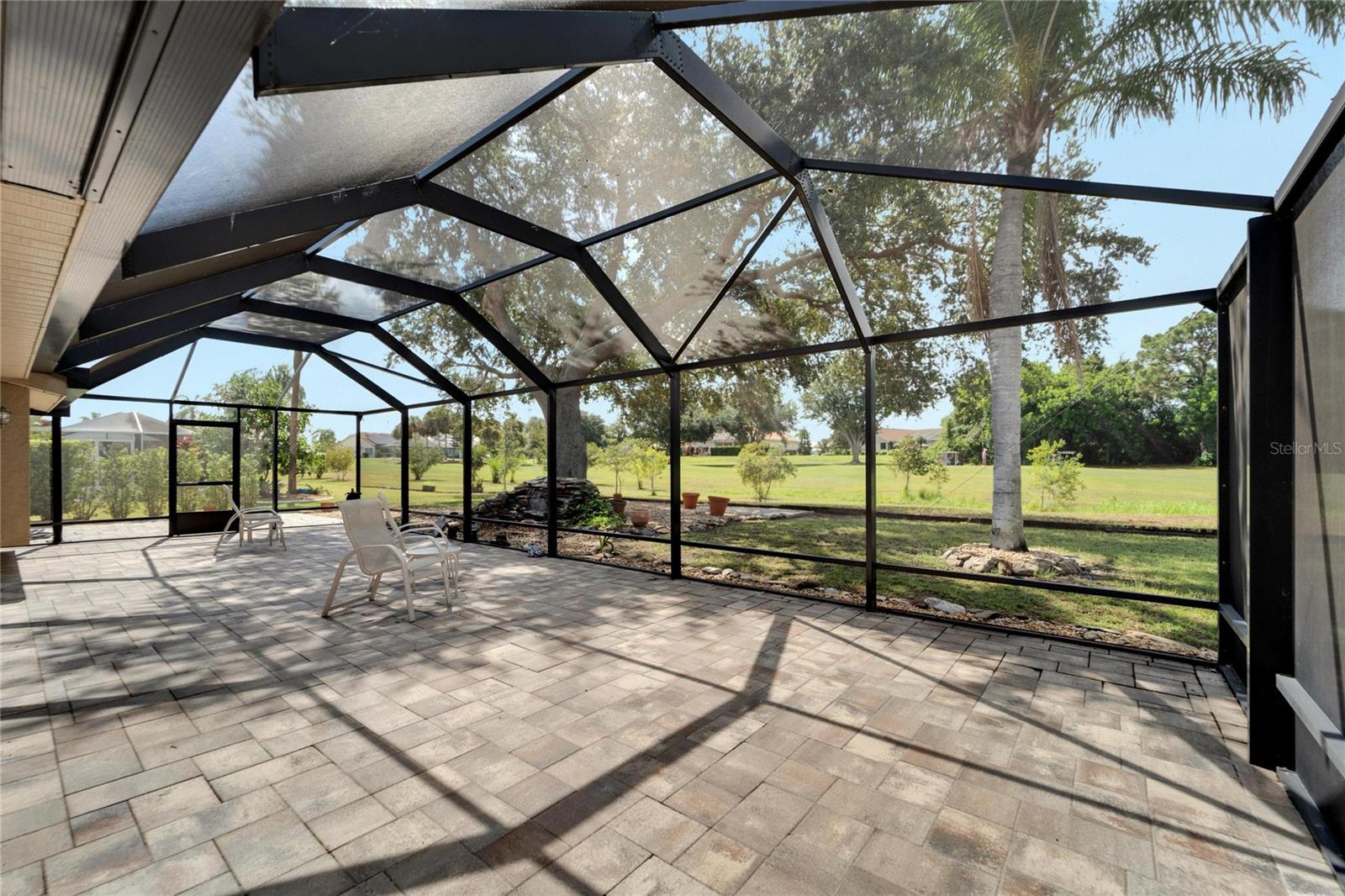 2215 NEW BEDFORD DR, SUN CITY CENTER, FL, 33573