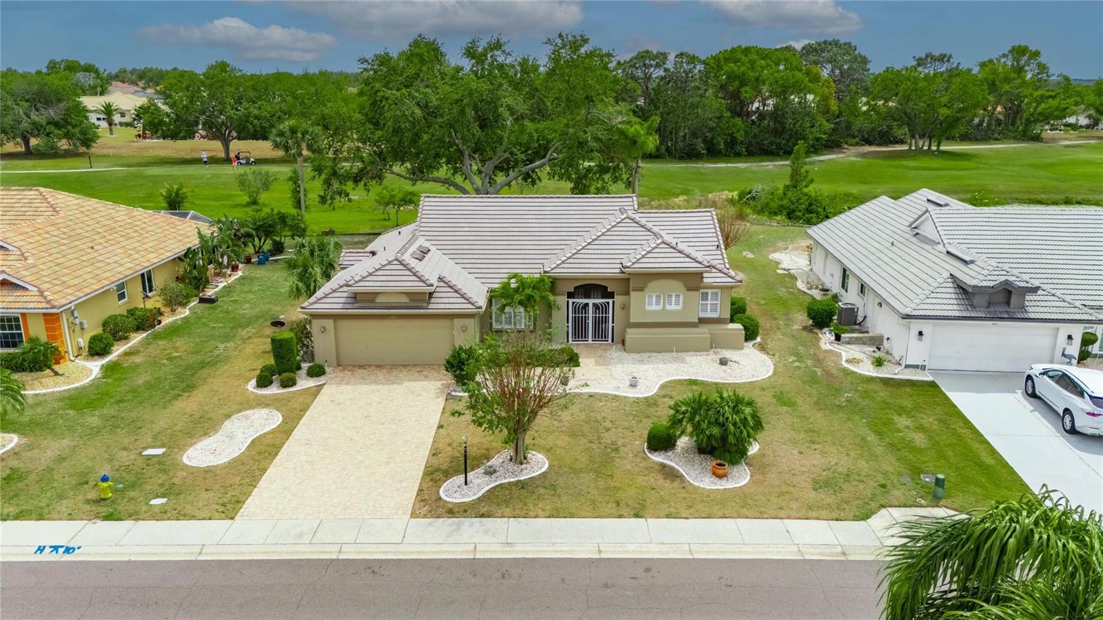 2215 NEW BEDFORD DR, SUN CITY CENTER, FL, 33573