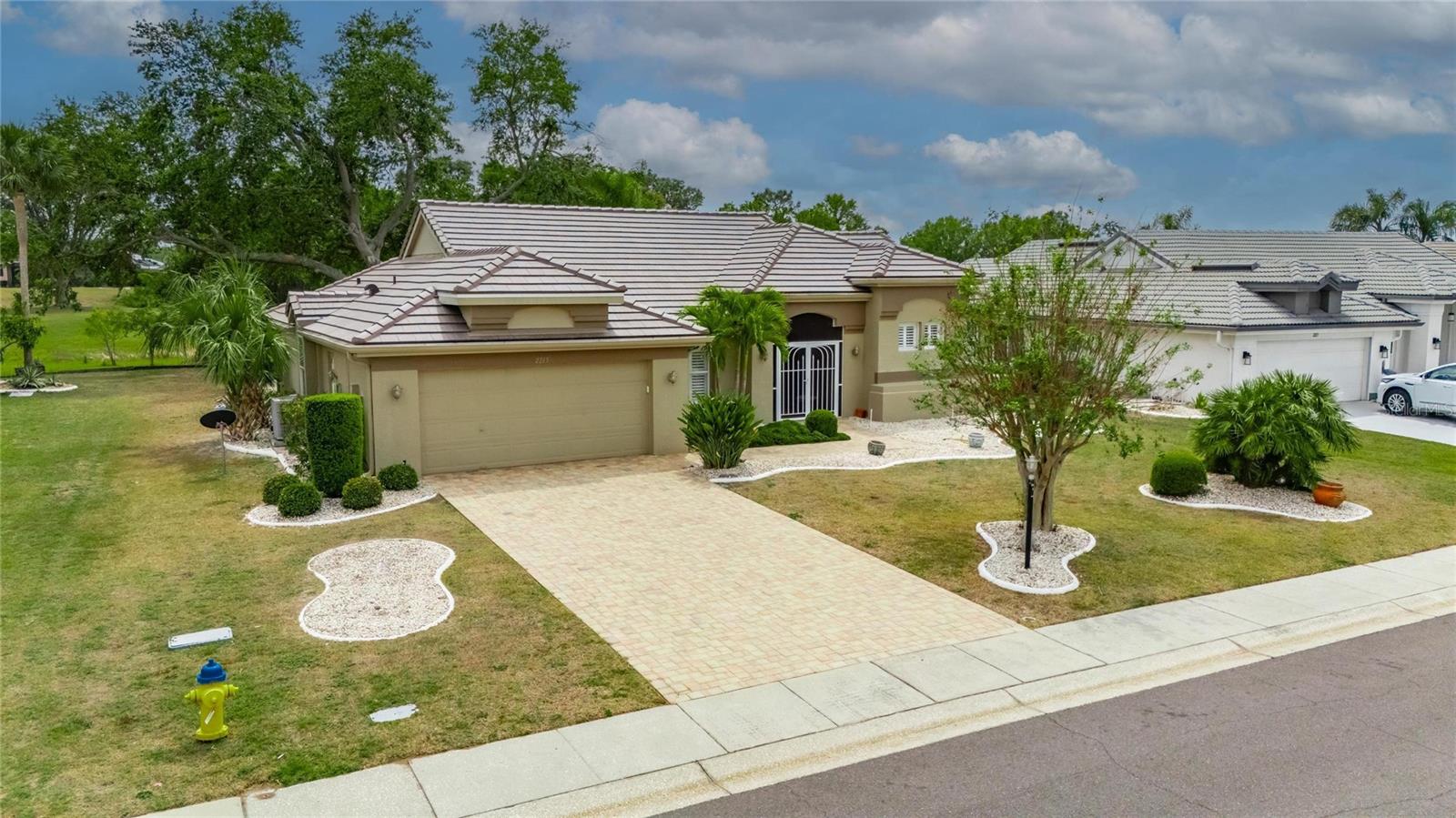 2215 NEW BEDFORD DR, SUN CITY CENTER, FL, 33573