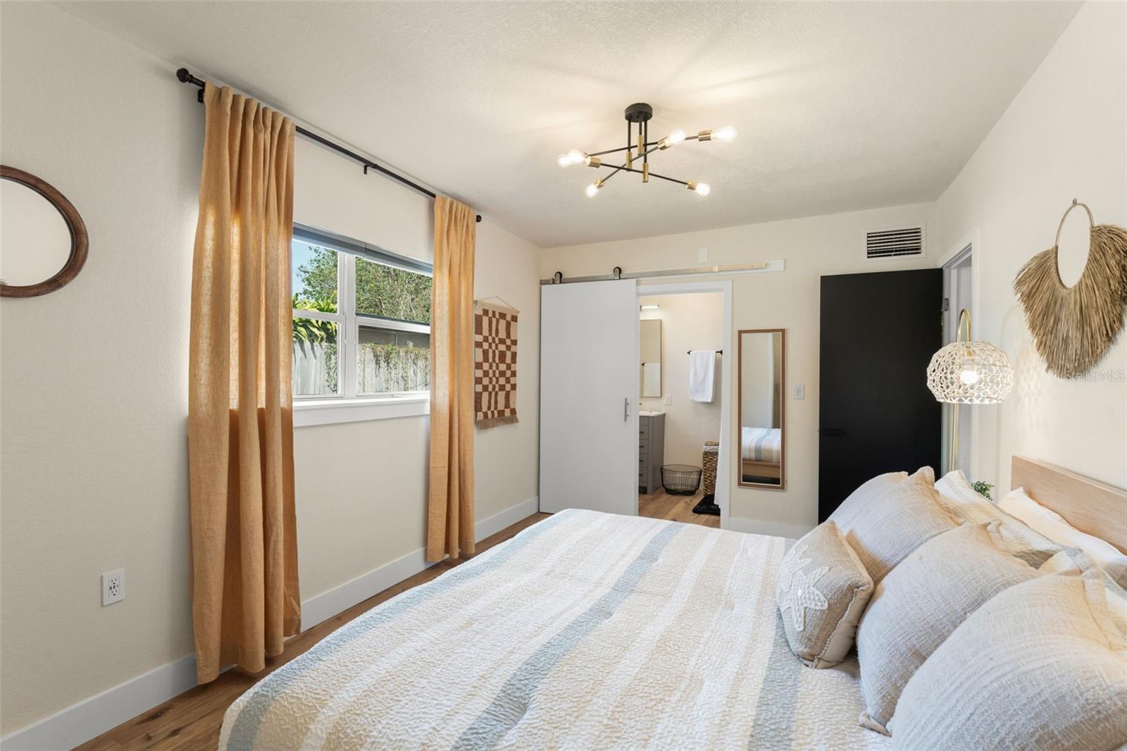 2129 E ESTHER ST, ORLANDO, FL, 32806