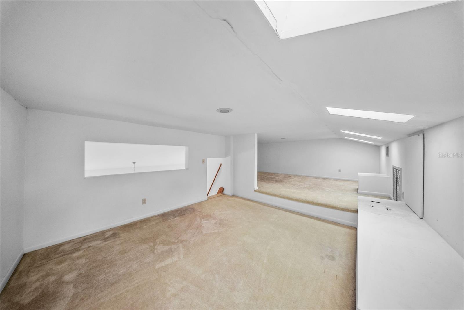 12107 LAKE CARROLL DR, TAMPA, FL, 33618