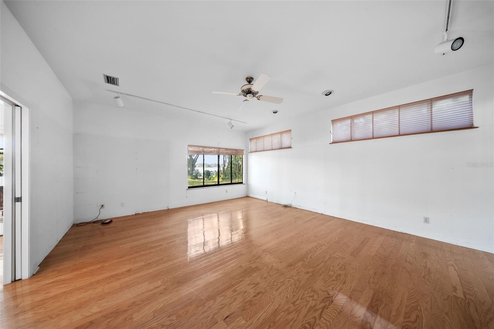 12107 LAKE CARROLL DR, TAMPA, FL, 33618