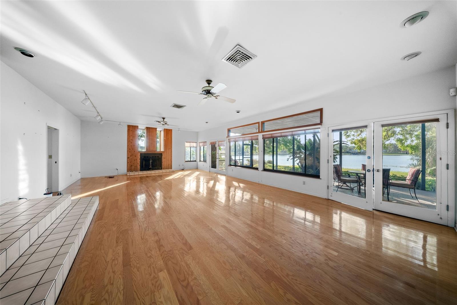 12107 LAKE CARROLL DR, TAMPA, FL, 33618