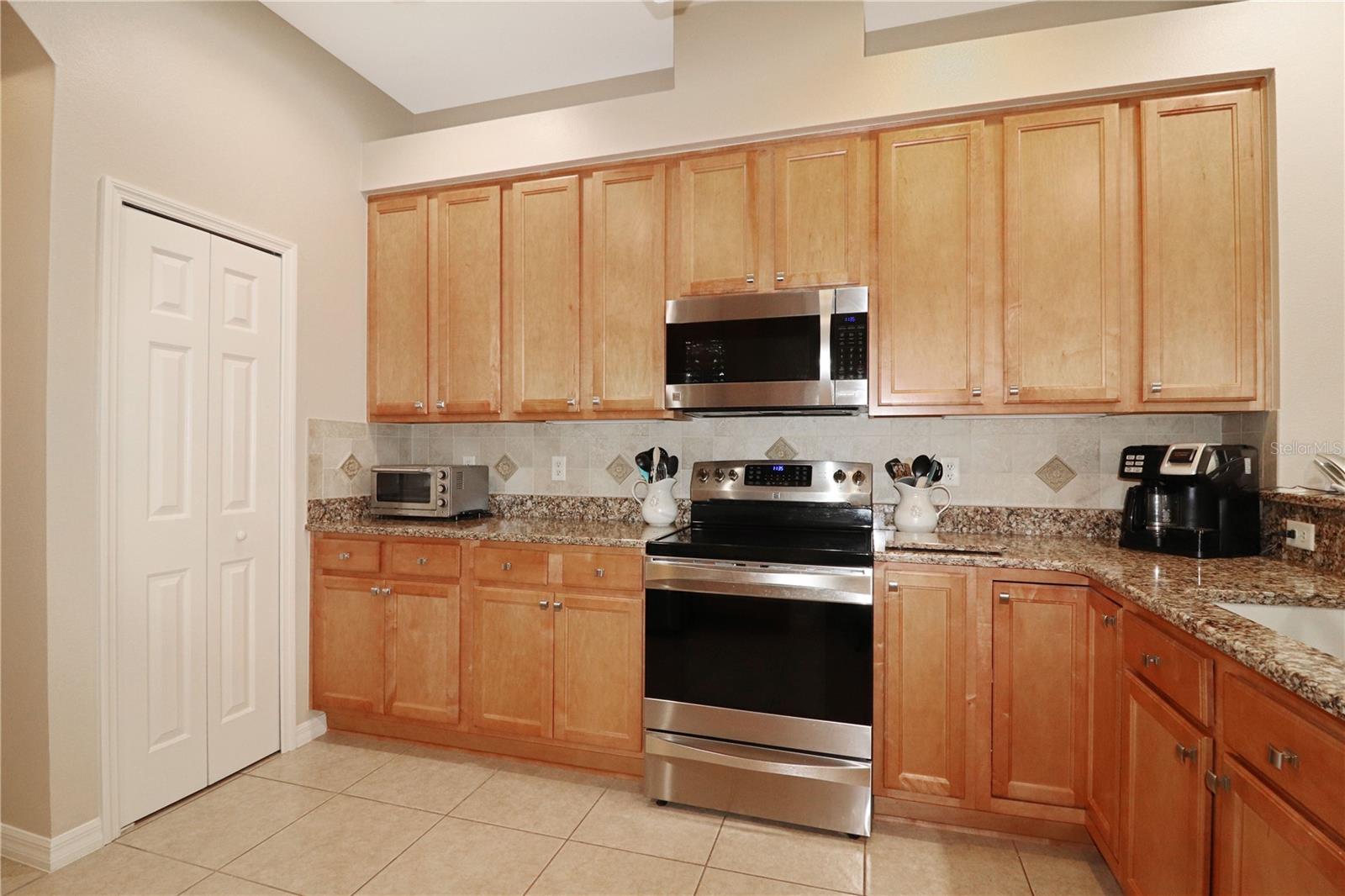 27024 OLD ENGLISH CT, LEESBURG, FL, 34748