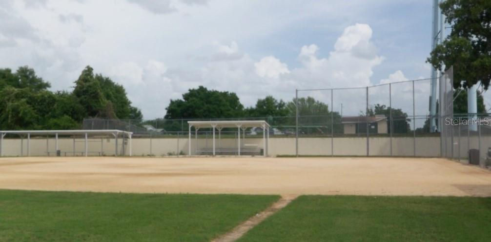 27024 OLD ENGLISH CT, LEESBURG, FL, 34748