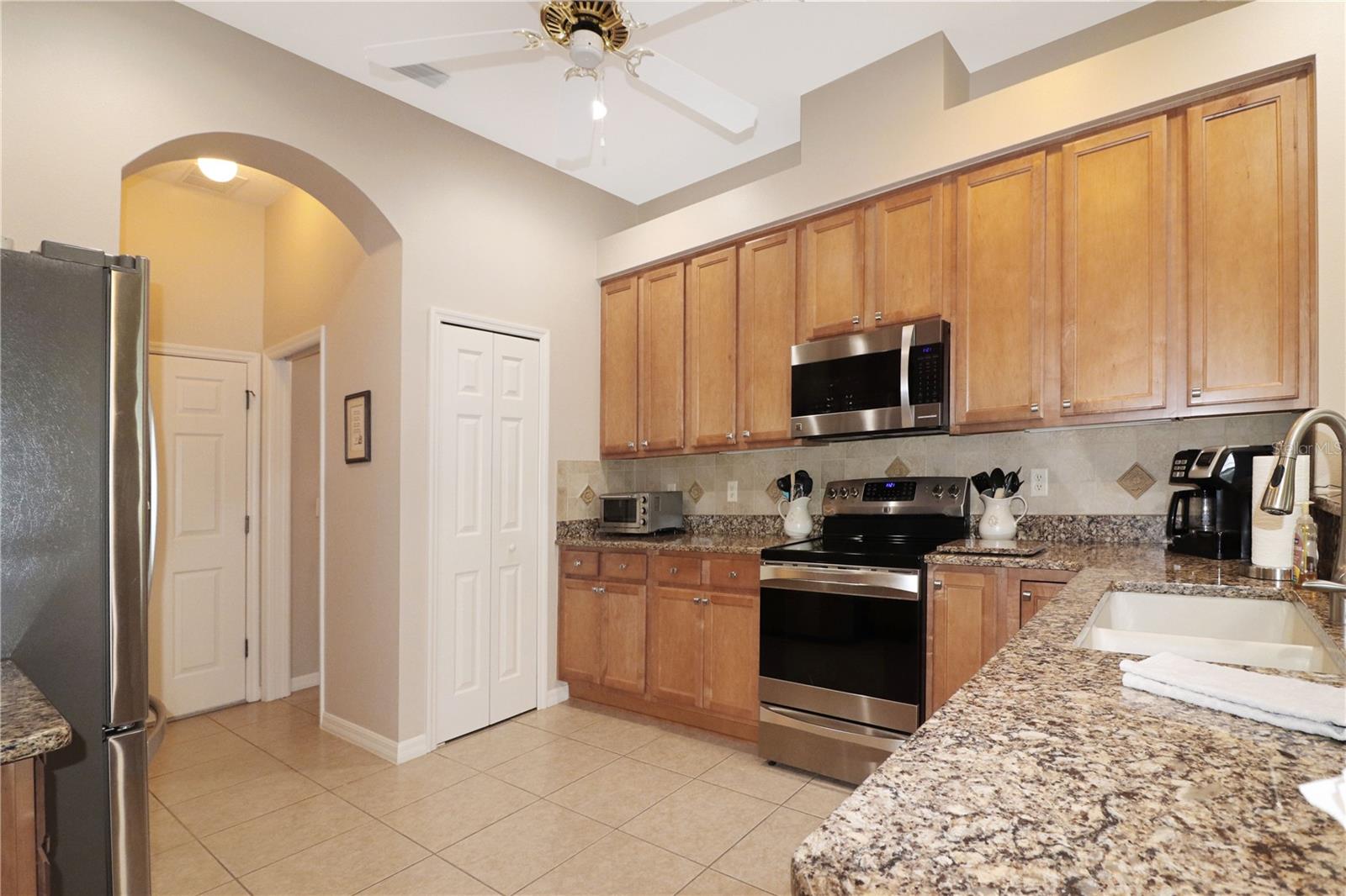 27024 OLD ENGLISH CT, LEESBURG, FL, 34748