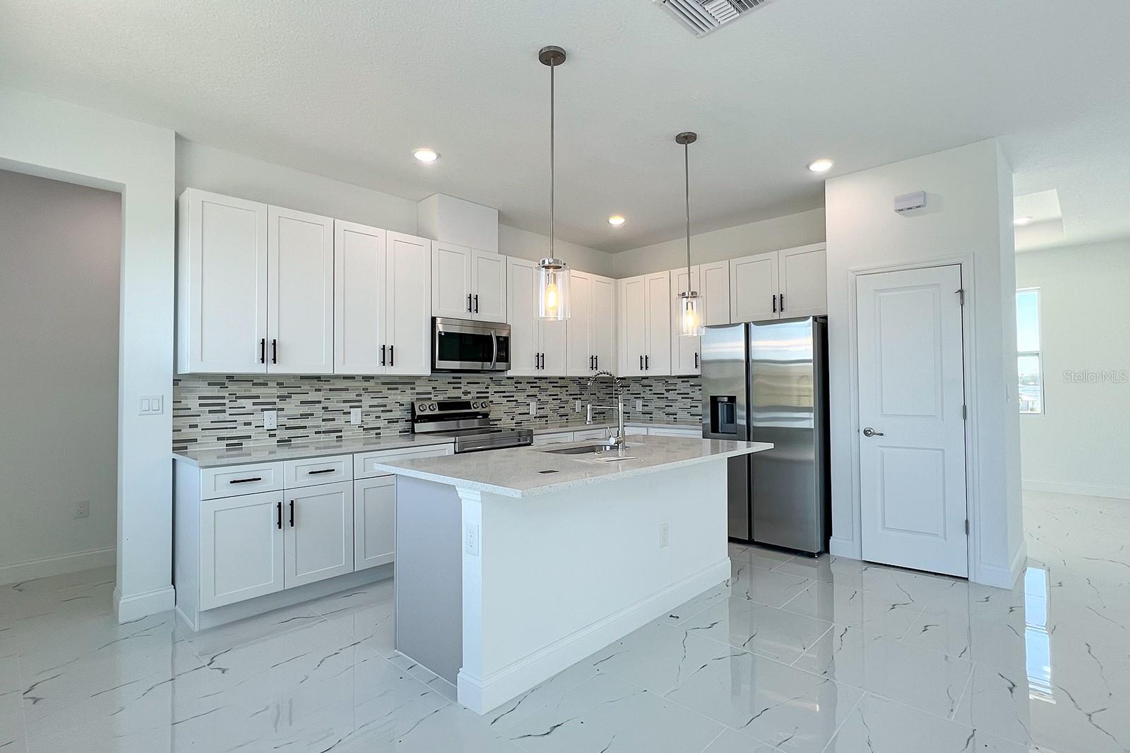 109 MAGNOLIA MANOR LN, LAKE PLACID, FL, 33852