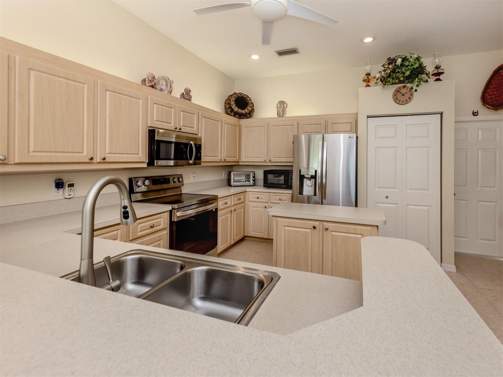 615 MAY APPLE WAY, VENICE, FL, 34293