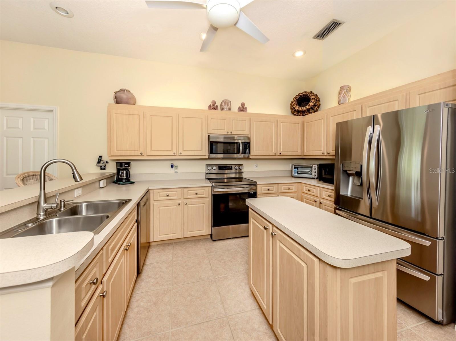 615 MAY APPLE WAY, VENICE, FL, 34293