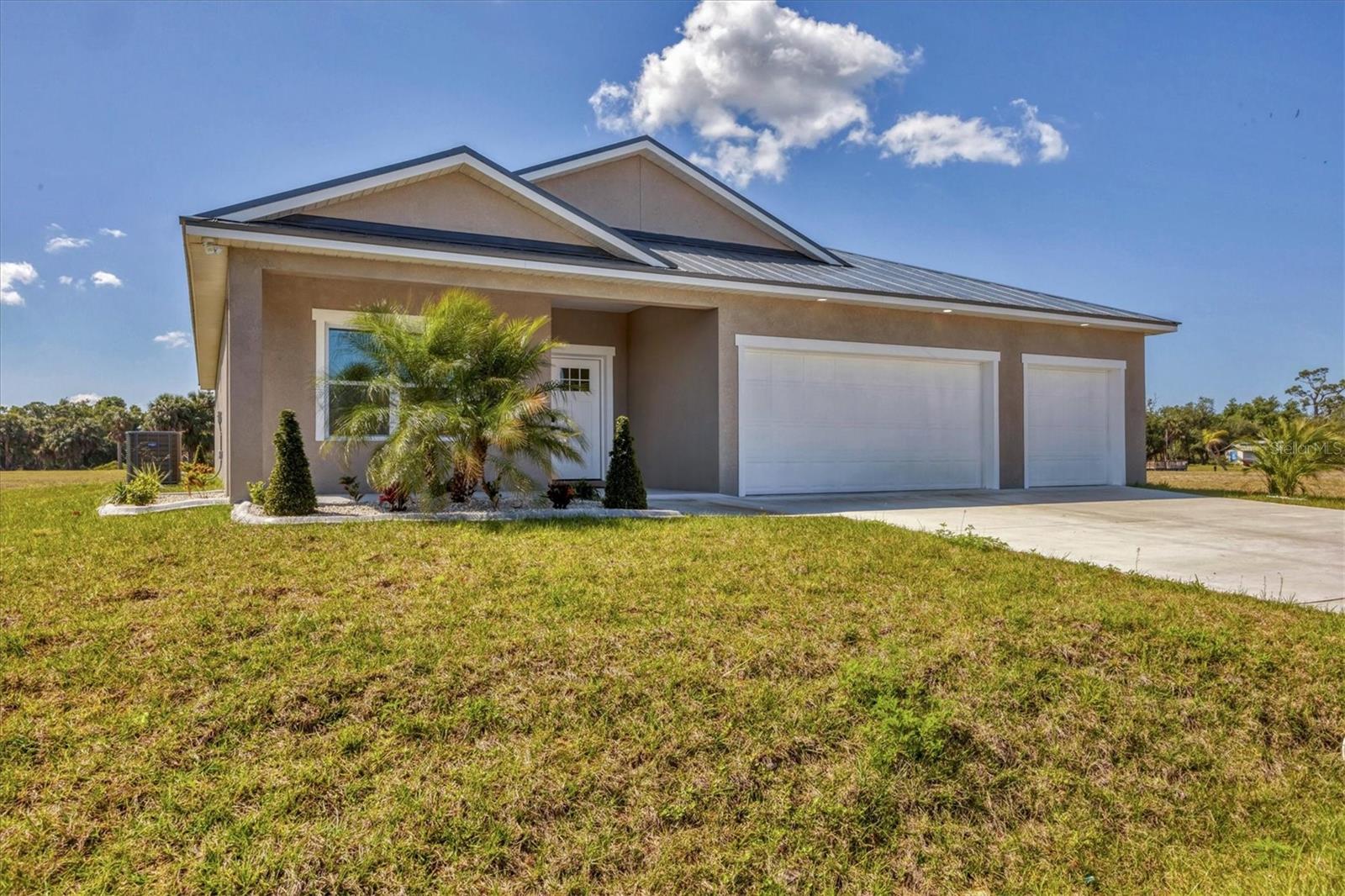 16489 TRADING POST RD, PUNTA GORDA, FL, 33955