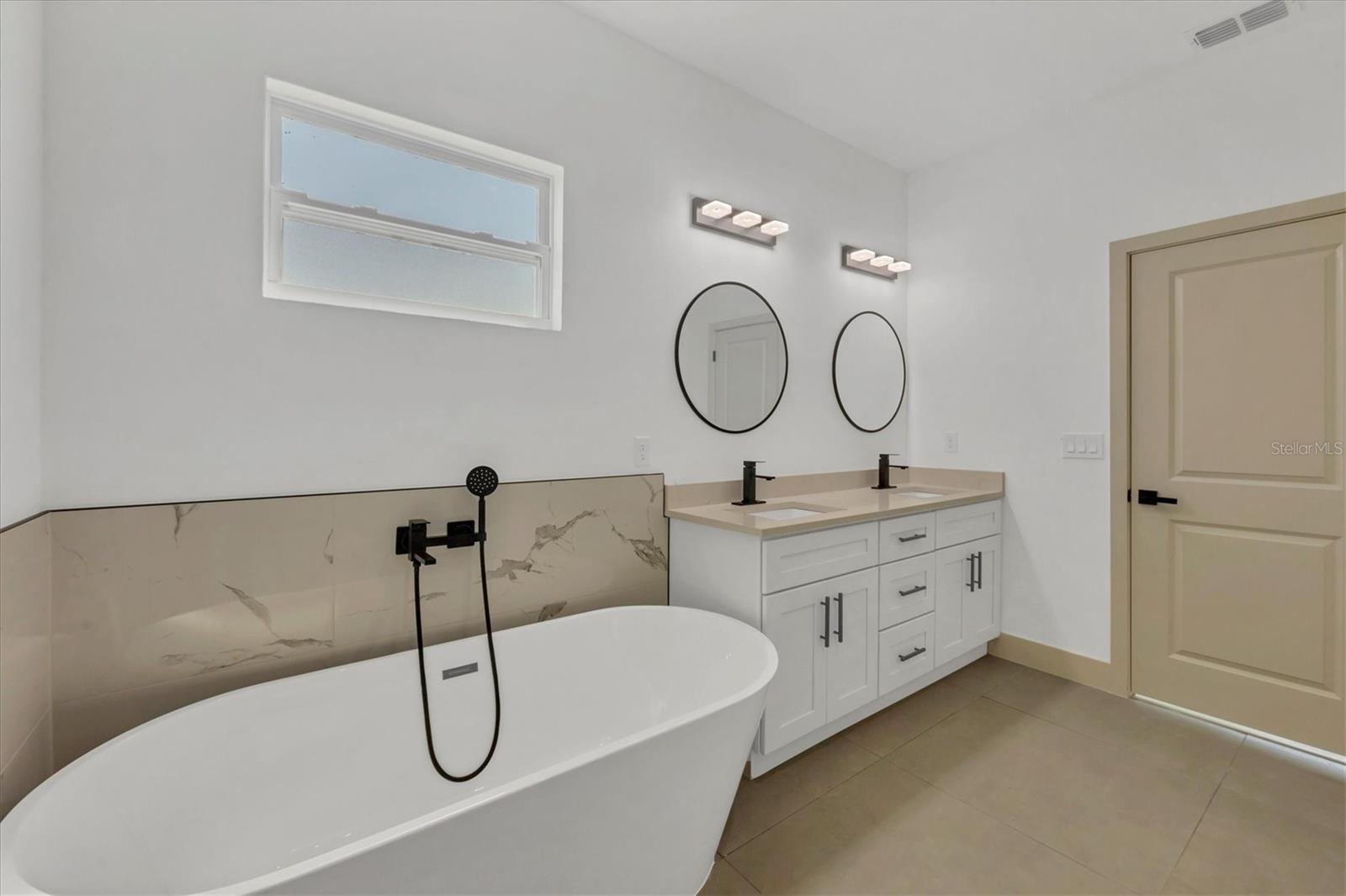 16489 TRADING POST RD, PUNTA GORDA, FL, 33955