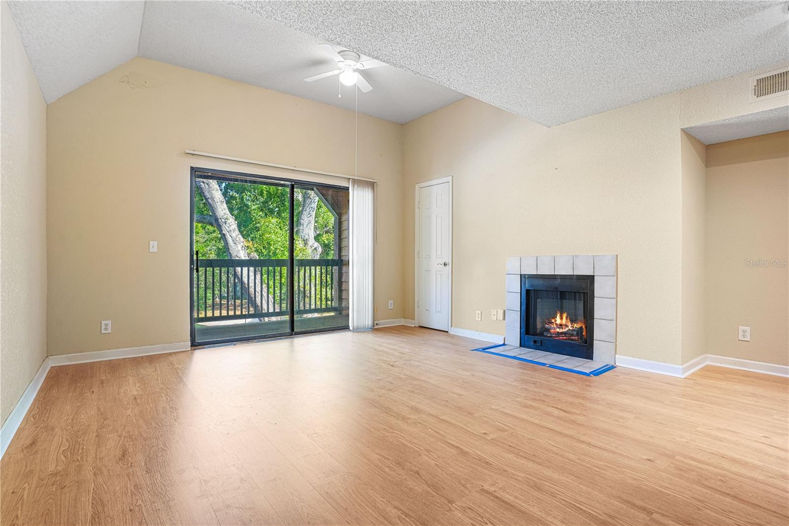 390 WOODSIDE DR #302, ALTAMONTE SPRINGS, FL, 32701