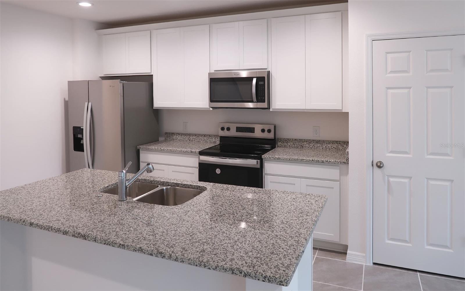 228 GLASS ONION DR, GROVELAND, FL, 34737