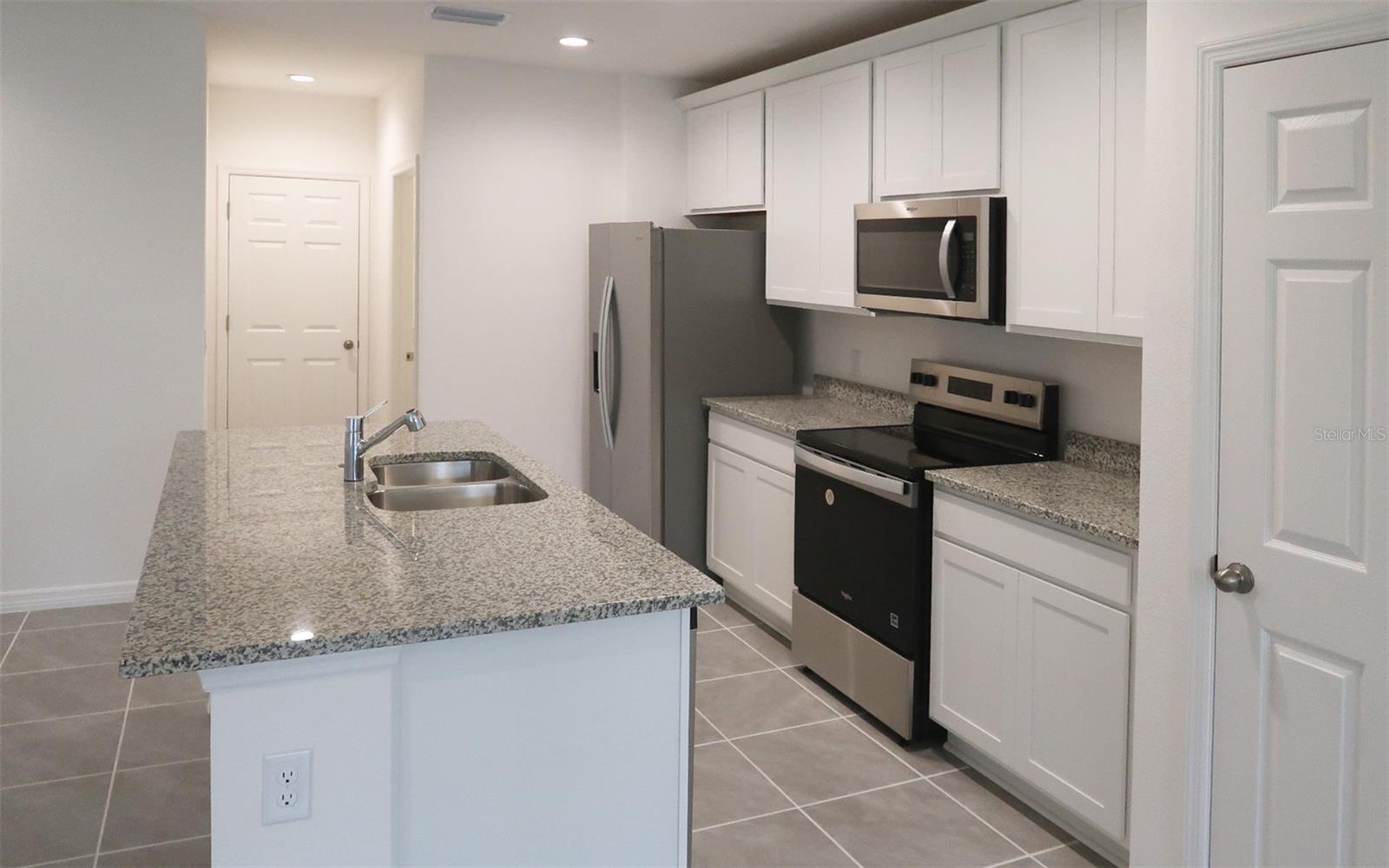 228 GLASS ONION DR, GROVELAND, FL, 34737