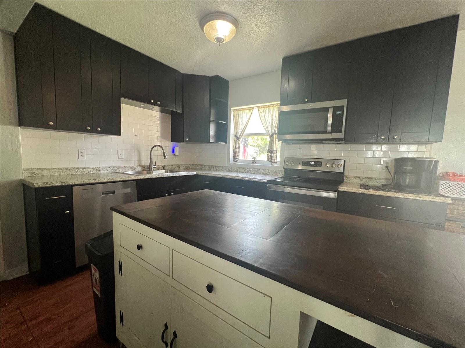 449 LAKE VIEW DR, APOPKA, FL, 32703