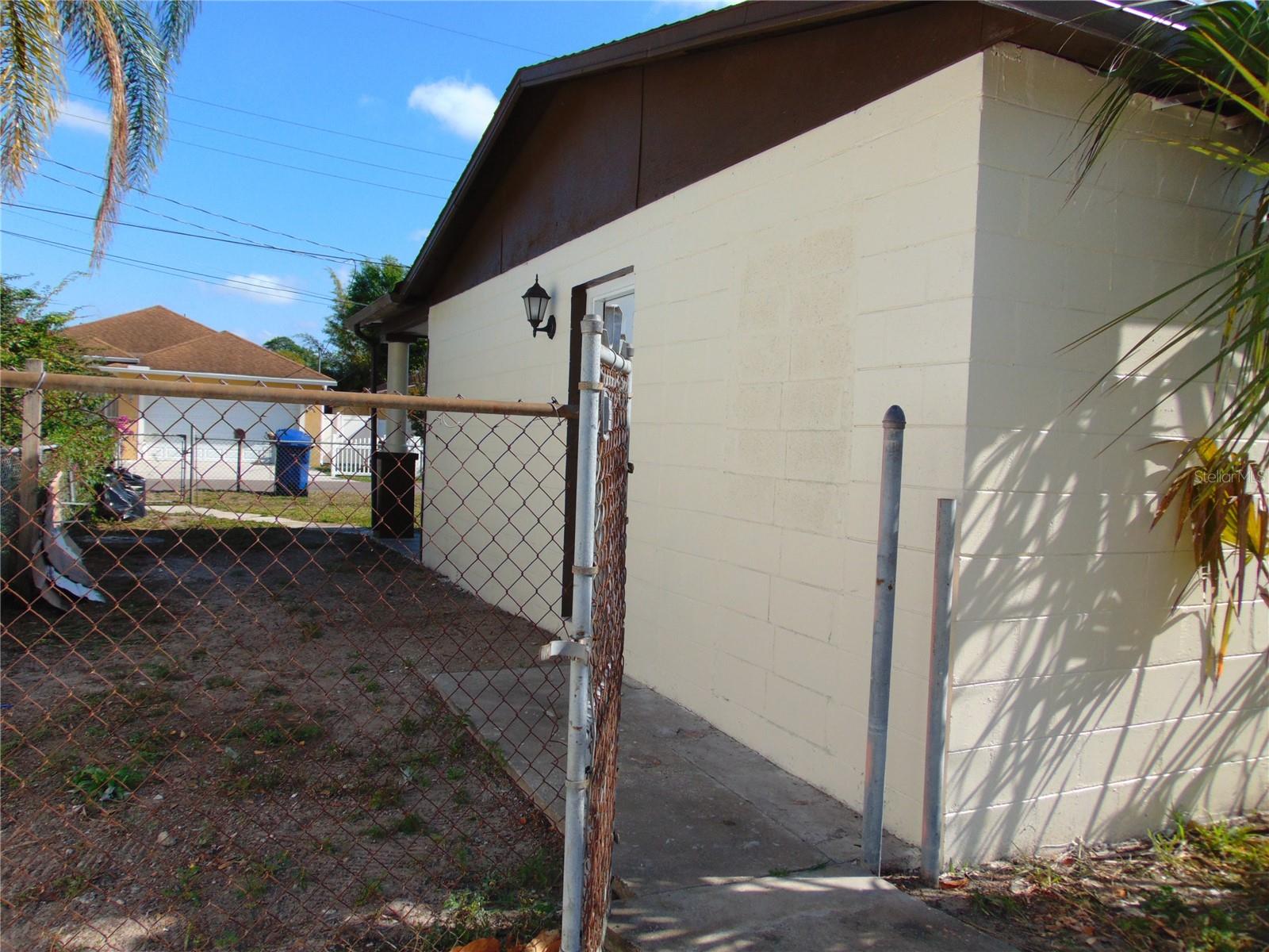 3002 W HAYA ST, TAMPA, FL, 33614